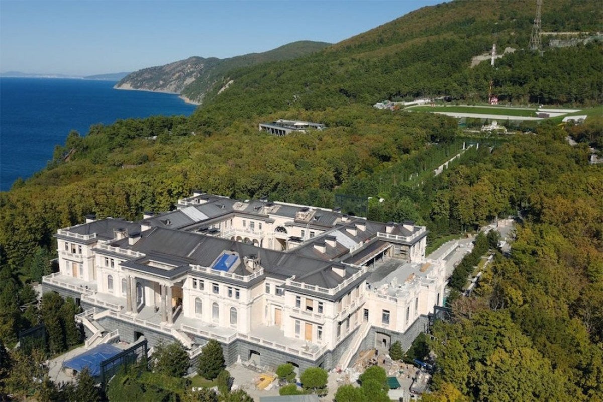 Ukraine destroys missile system protecting Putin’s $1bn Black Sea palace