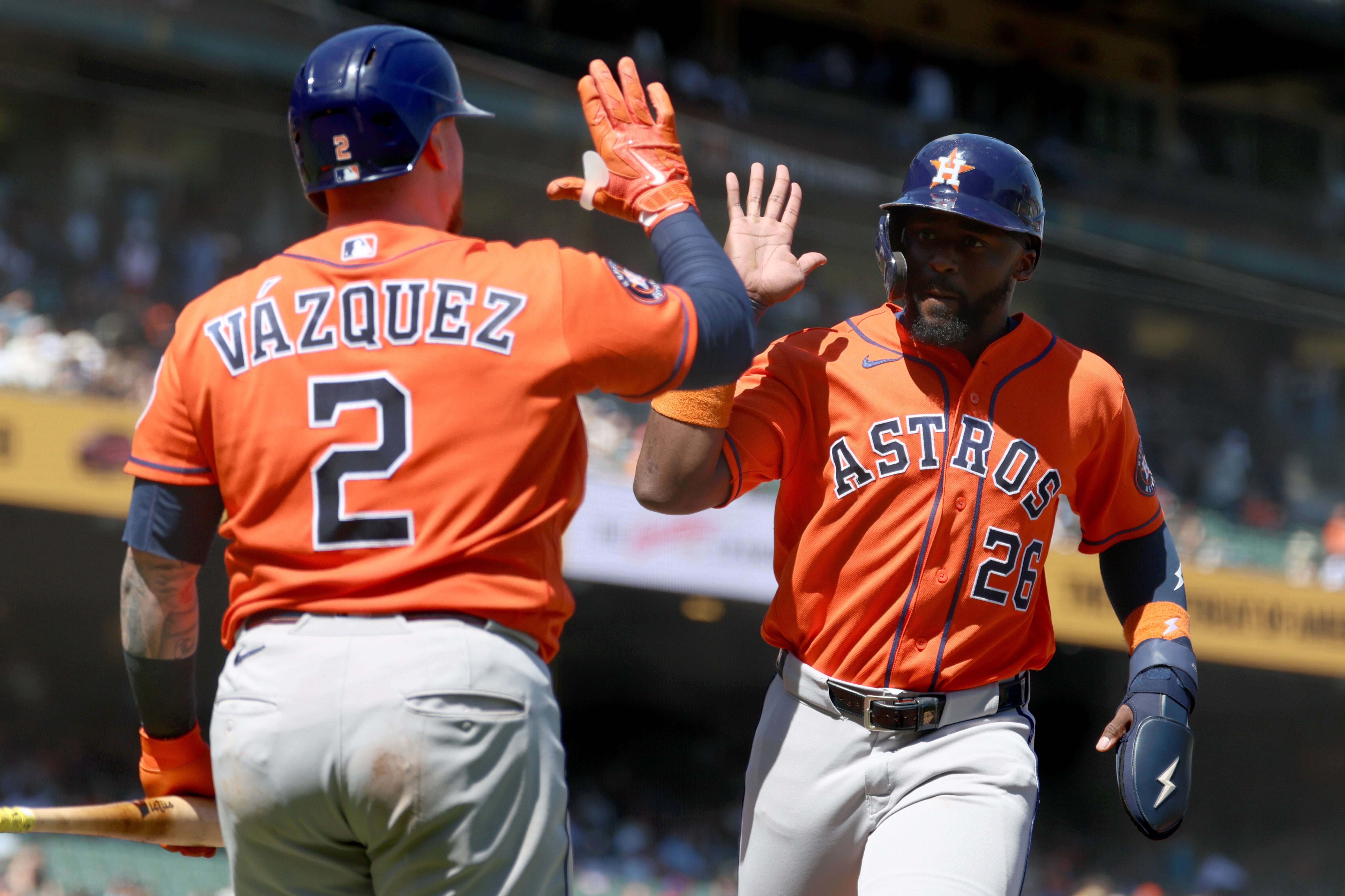 ASTROS-GIGANTES