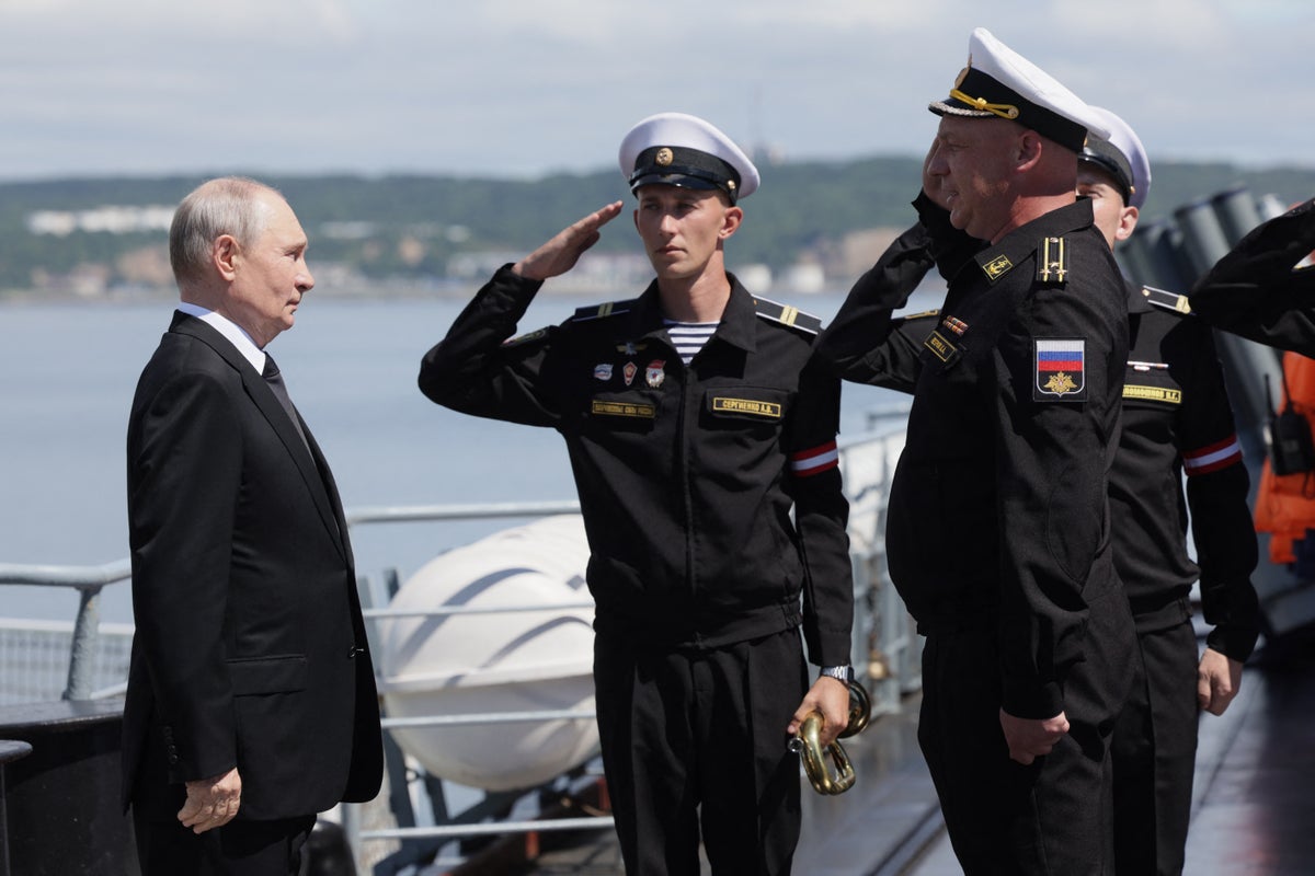 Japan strongly protests Putin’s first visit to disputed islands