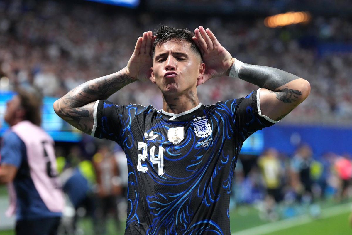 Transfer news LIVE: Chelsea set Enzo Fernandez deadline, Arsenal boost, Barcola to Liverpool latest Transfer news LIVE: Chelsea set Enzo Fernandez deadline, Arsenal boost, Barcola to Liverpool latest