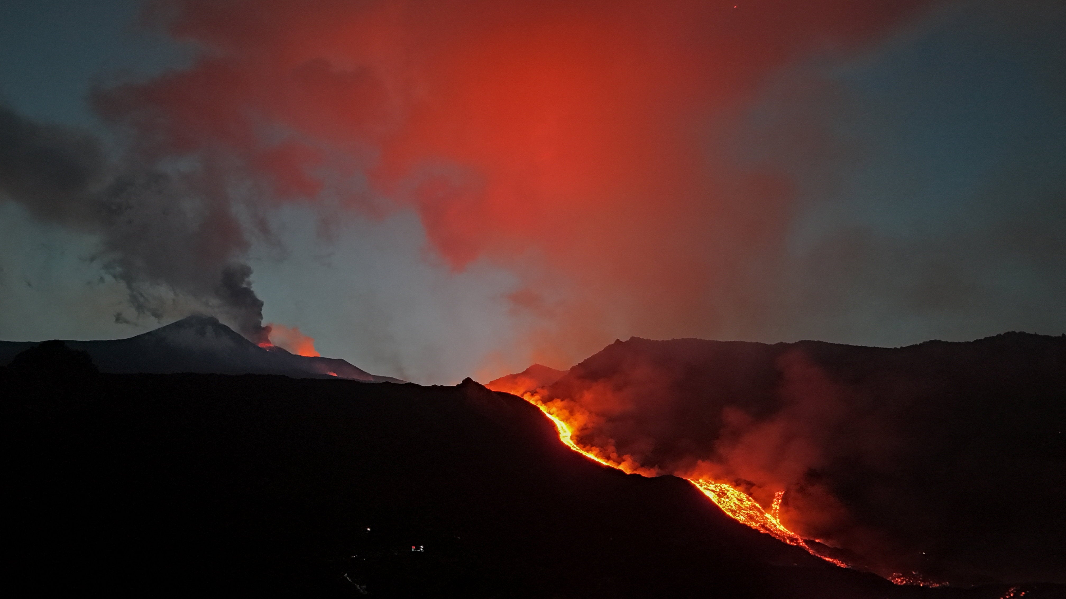 Catania Airport Suspends Operations Due to Mount Etna Volcanic Ash