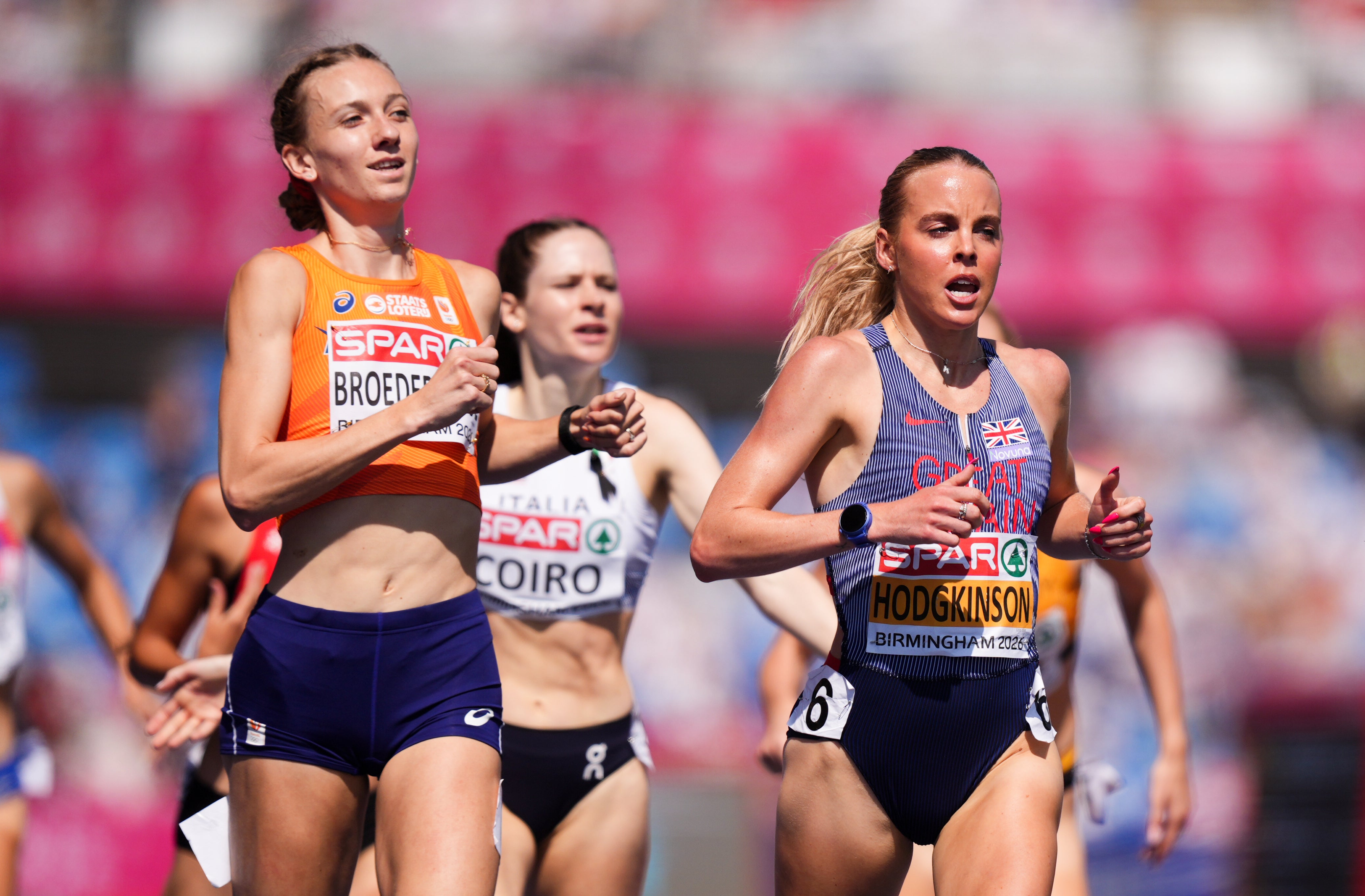 Keely Hodgkinson eases into 800m final but hot favourite Audrey Werro suffers shock fall