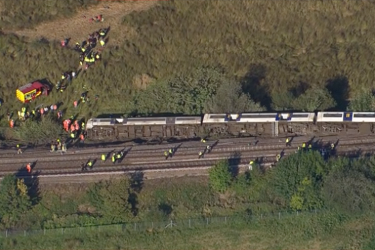 Lewes train derailment latest: Major disruption on commuter lines as transport secretary says she is ‘deeply concerned’