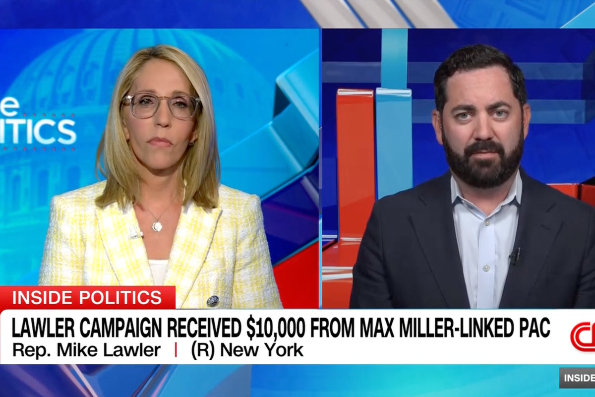 CNN'den Bash, kongre üyesini Max Miller'ın parası konusunda kıvrandırıyor: 'Ona inandığınız için bağışları geri vermiyorsunuz'