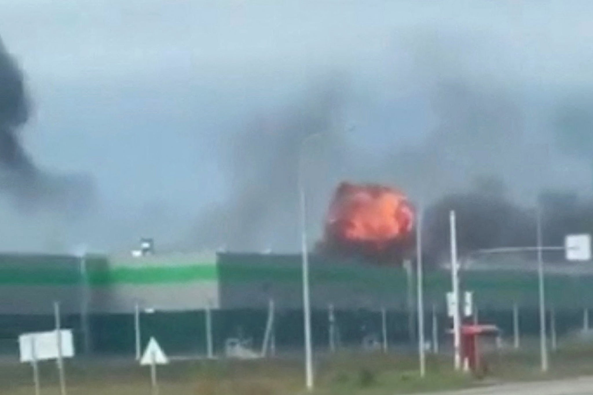 Smoke and fire rises from Wildberries facilities in Bashkortostan (Social media)