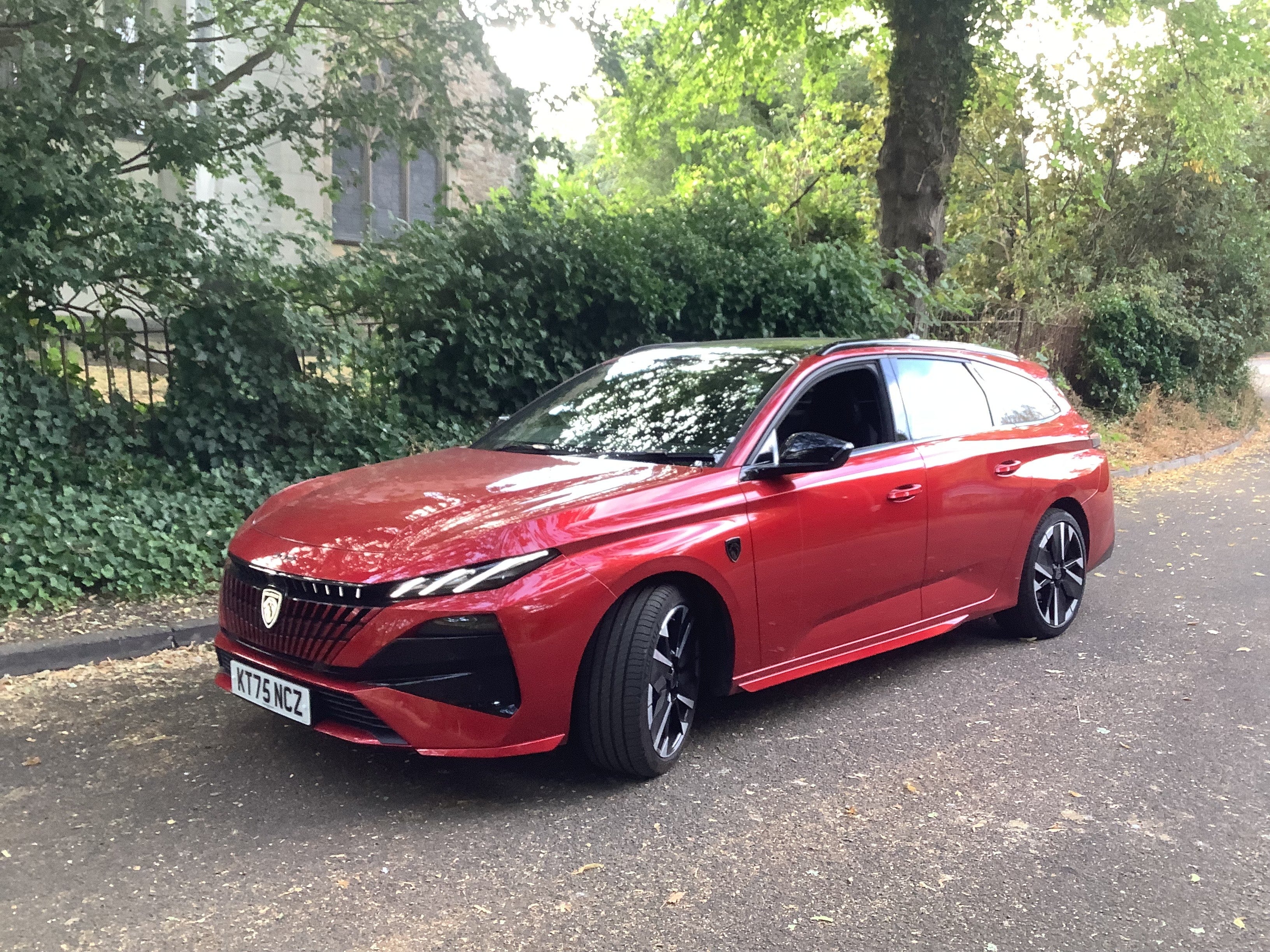 Peugeot 308 SW Hybrid: Estate of the art