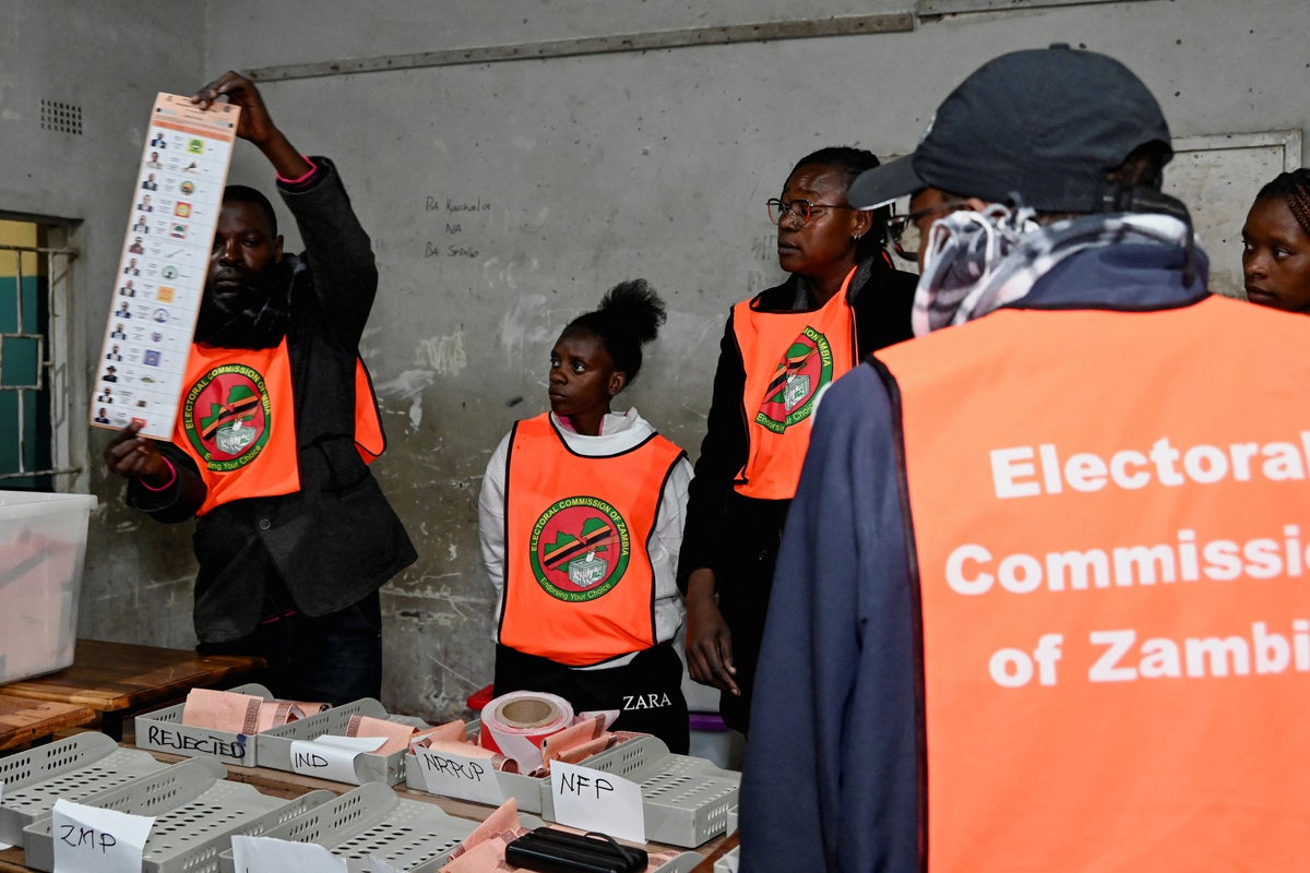 Şiddet ve oy pusulası hırsızlığı iddiaları nedeniyle oy sayımının durdurulmasıyla Zambiya'da seçim kaosu patlak verdi