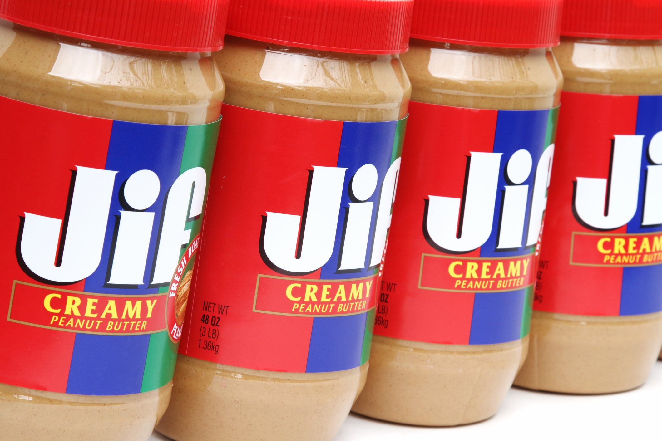 Jif’s original logo featured a shaded text and less vibrant colors