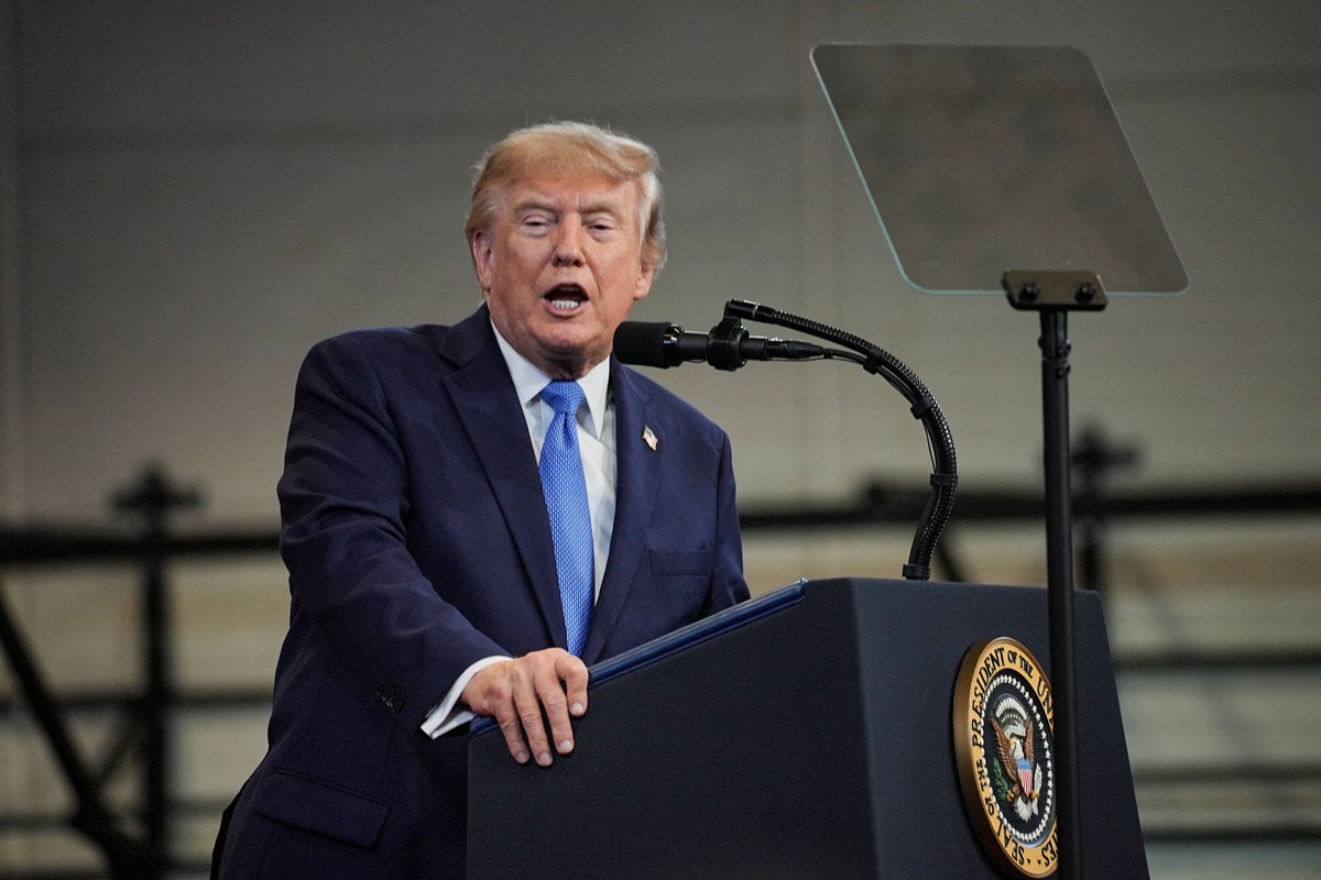Trump oddly claims ‘young beautiful girls’ come to White House and thank him