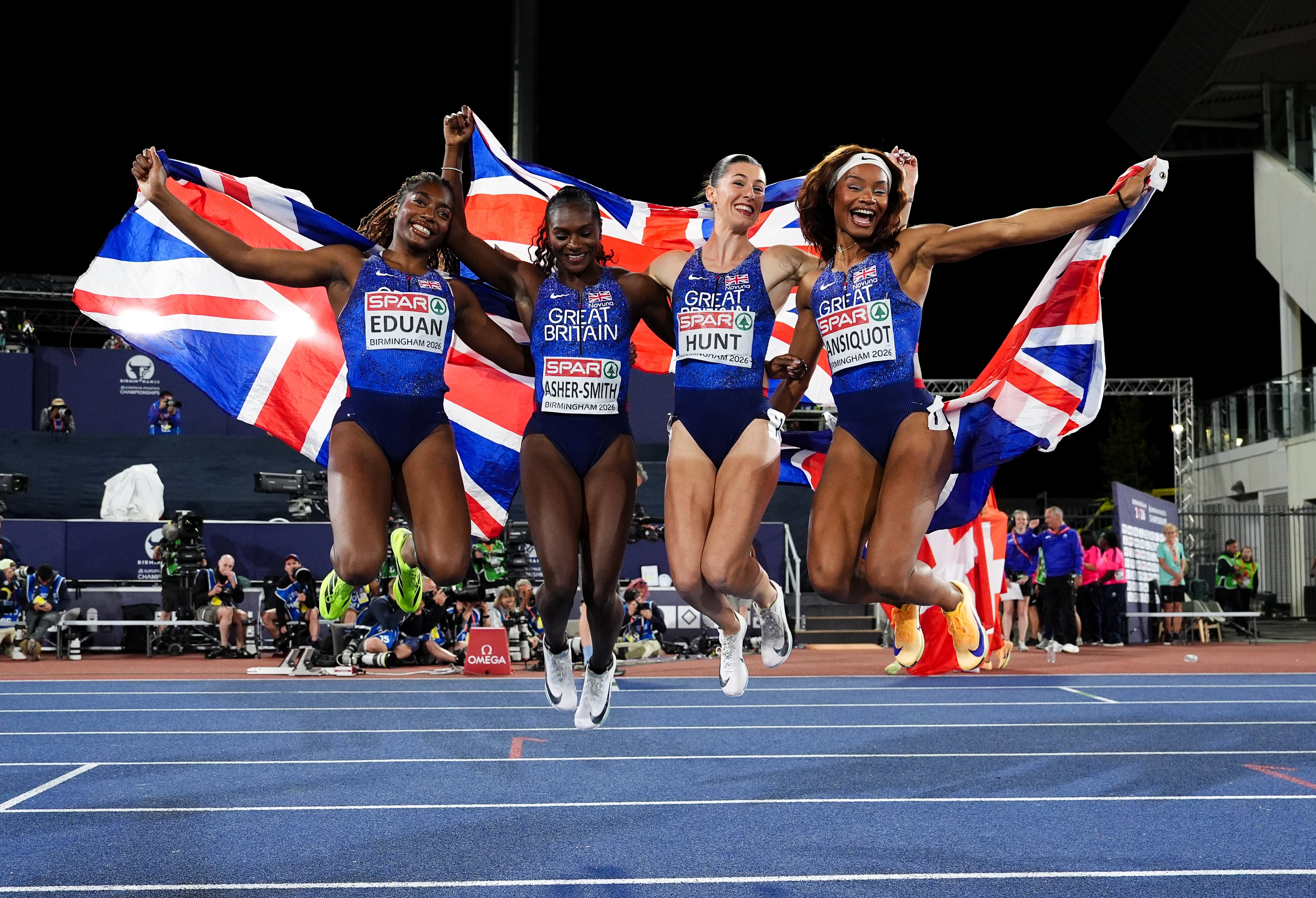 Amy Hunt continues whirlwind week with third gold as Dina Asher-Smith makes European history