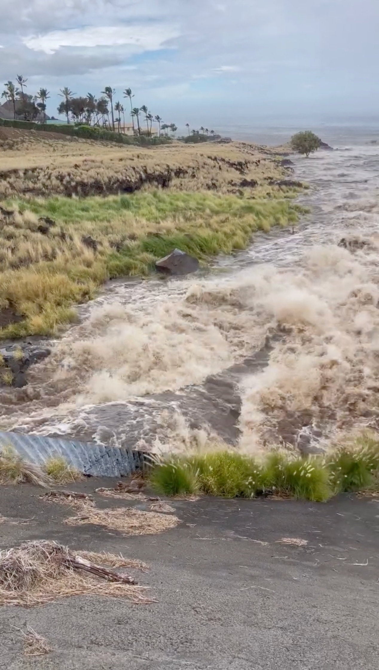 Flooding caused due to heavy rain brought in by Hurricane Lala in Hawaii county, Hawaii