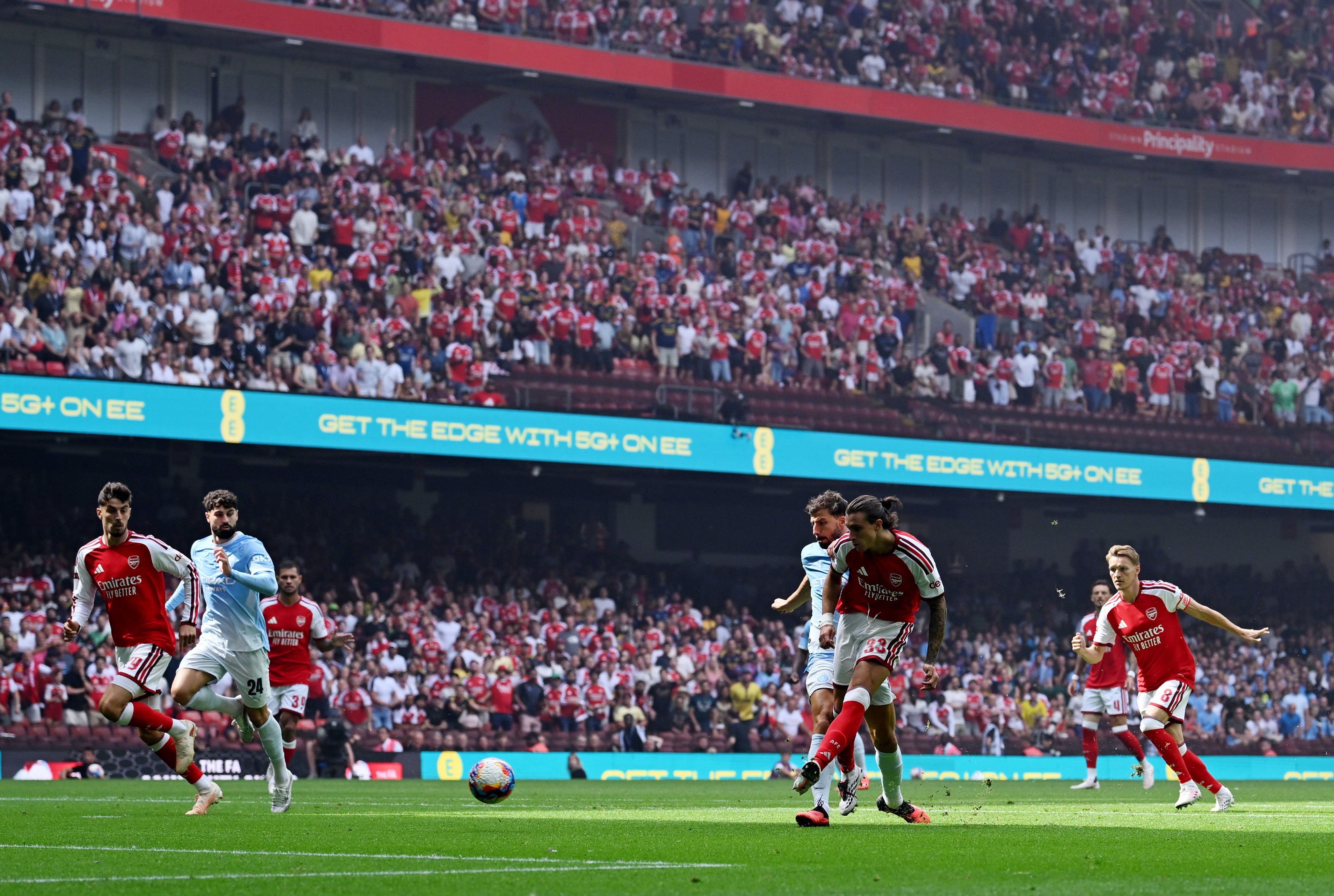 Riccardo Calafiori fires home Arsenal's first goal