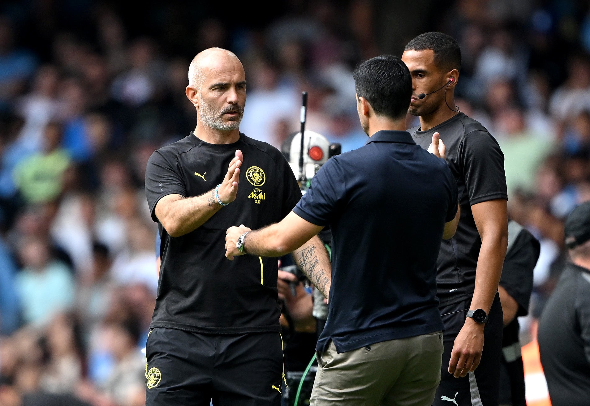 Enzo Maresca congratulates Mikel Arteta at full-time