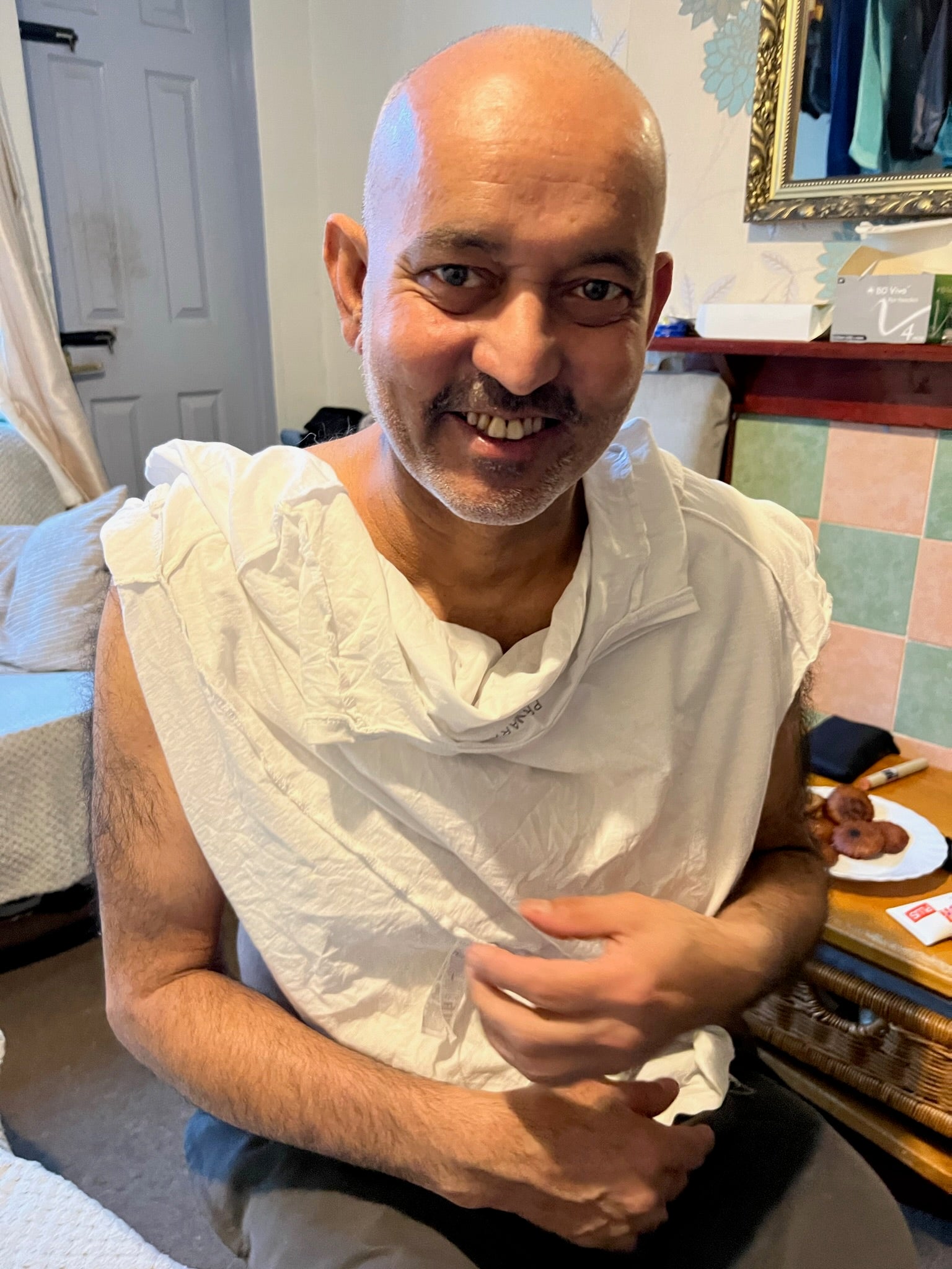 Anhar died of bowel cancer in February 2023