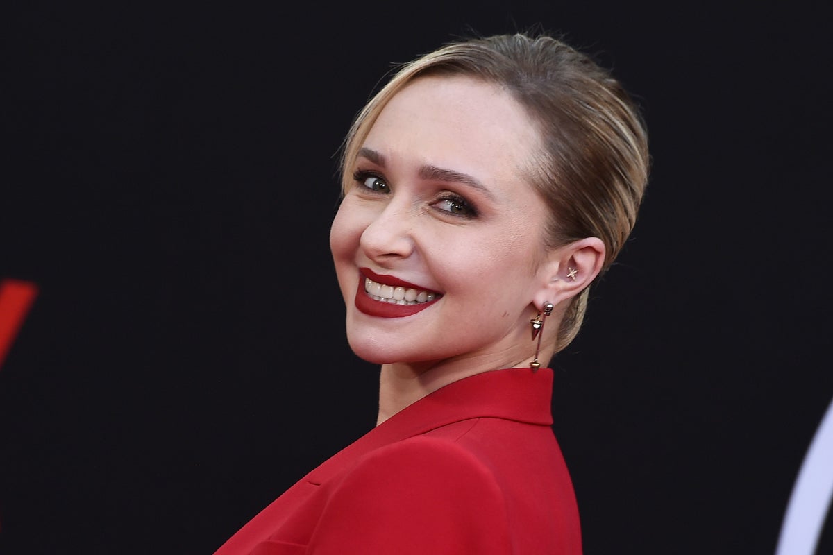 Hayden Panettiere death latest: Fans and fellow stars pay tribute to Heroes actor dead at 36 Hayden Panettiere death latest: Fans and fellow stars pay tribute to Heroes actor dead at 36