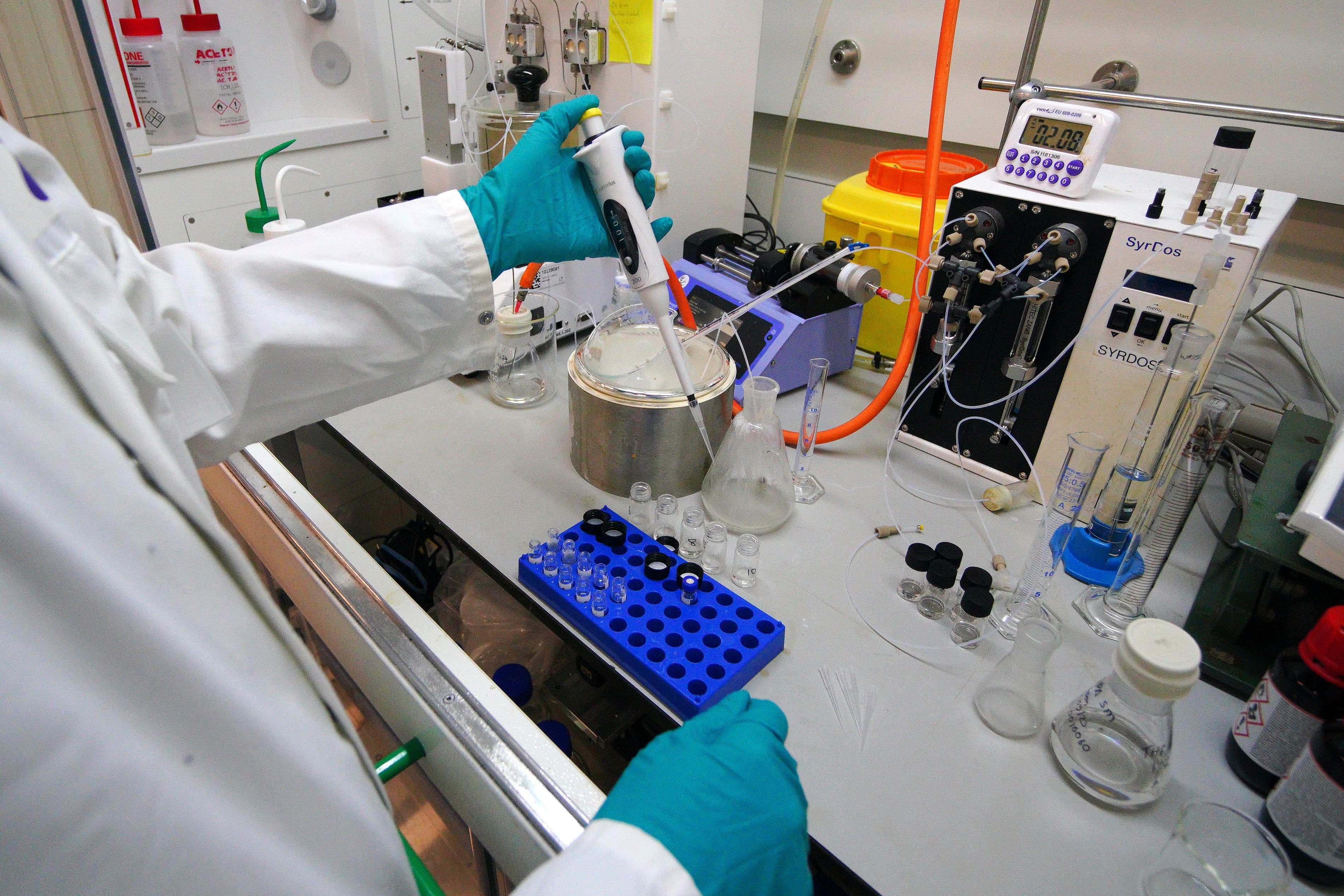 AstraZeneca ditches lung cancer treatment trial