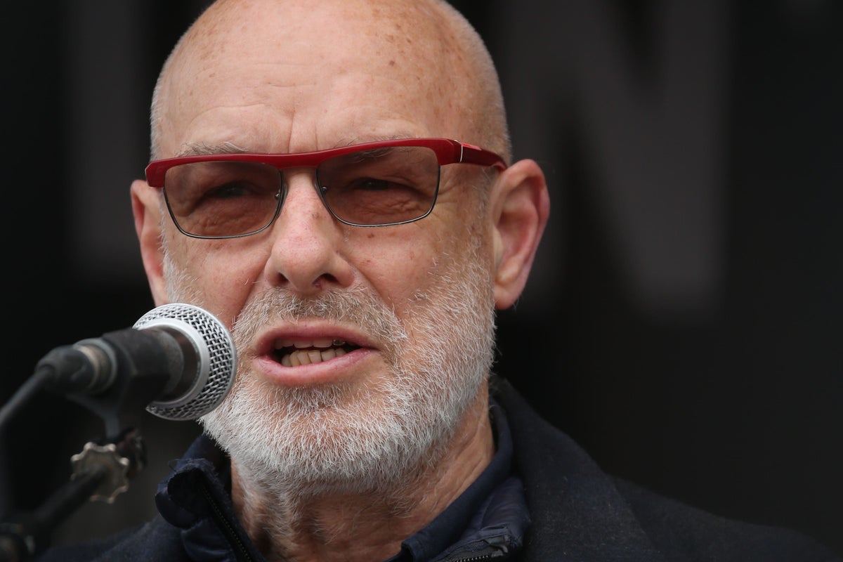 Brian Eno reissues two long lost albums as he relaunches independent record label