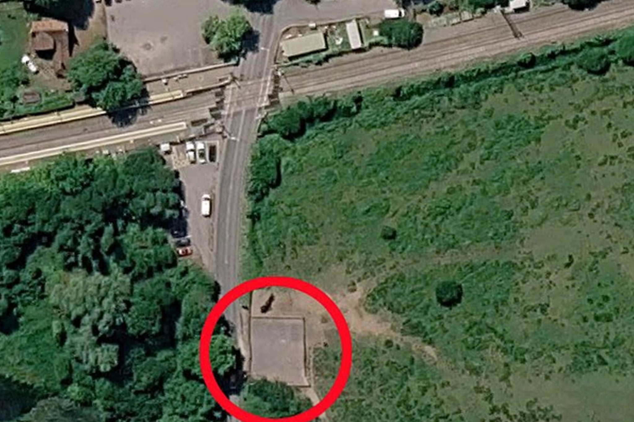 Pippa Middleton and husband told to dig up ‘unsightly’ car park