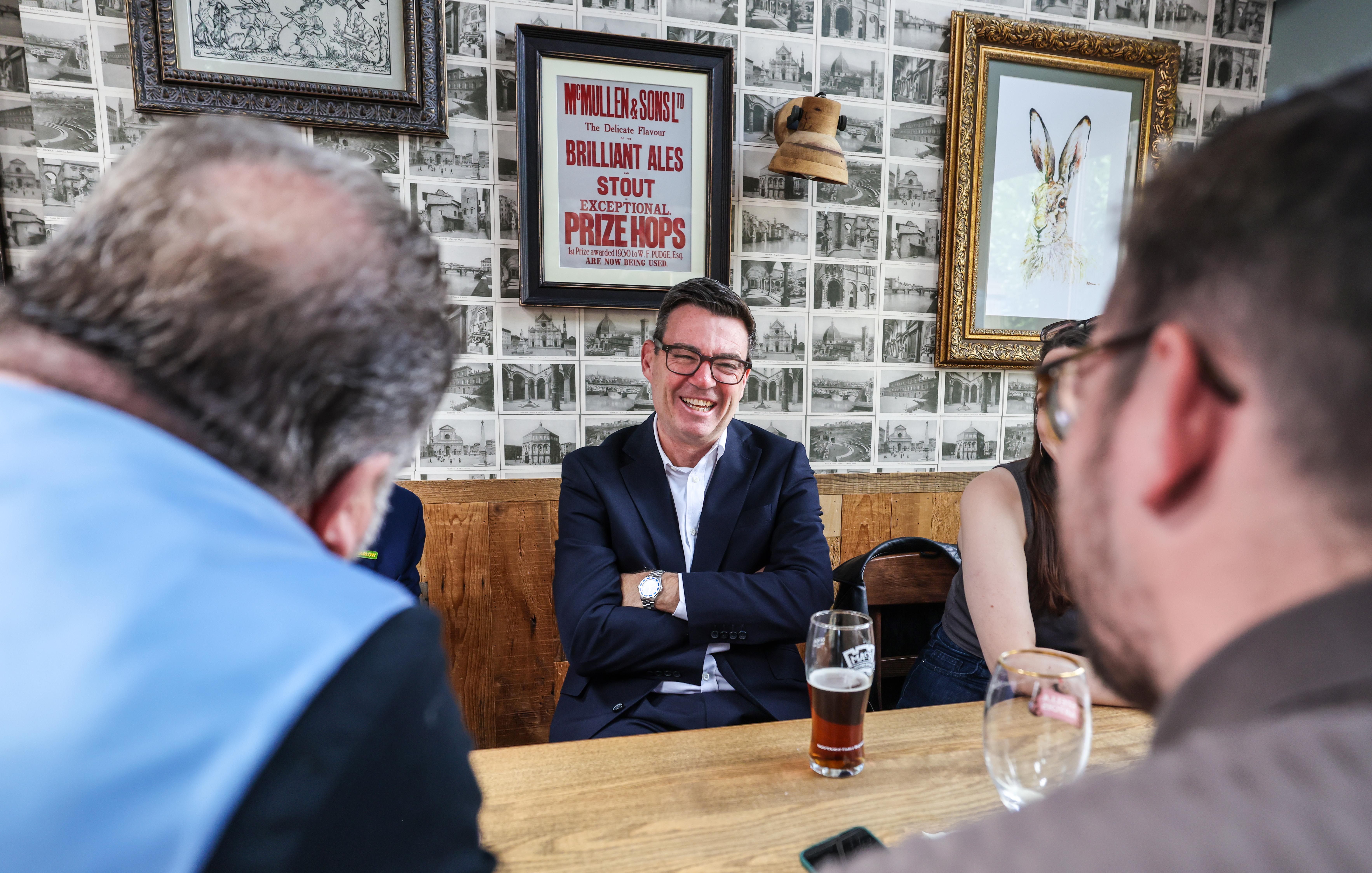 Andy Burnham hat gerade festgestellt, dass Streiche kein Spaß sind