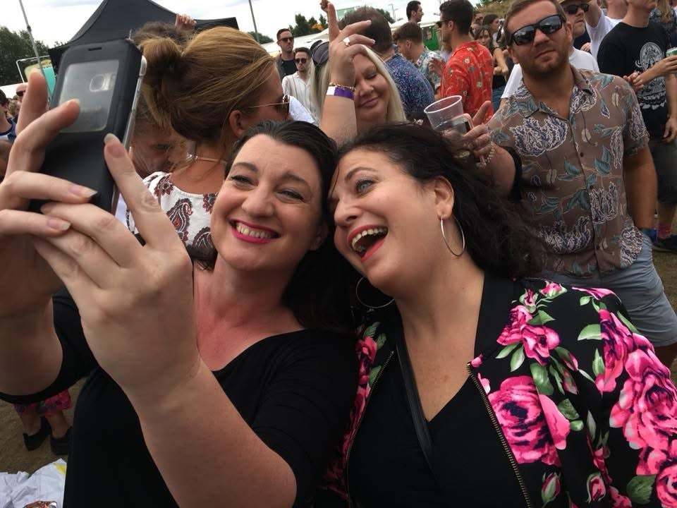 Lucy Rhoades (left) recognised something was wrong with her friend Leslie Sinoway (right) and delivered back blows, dislodging the bone