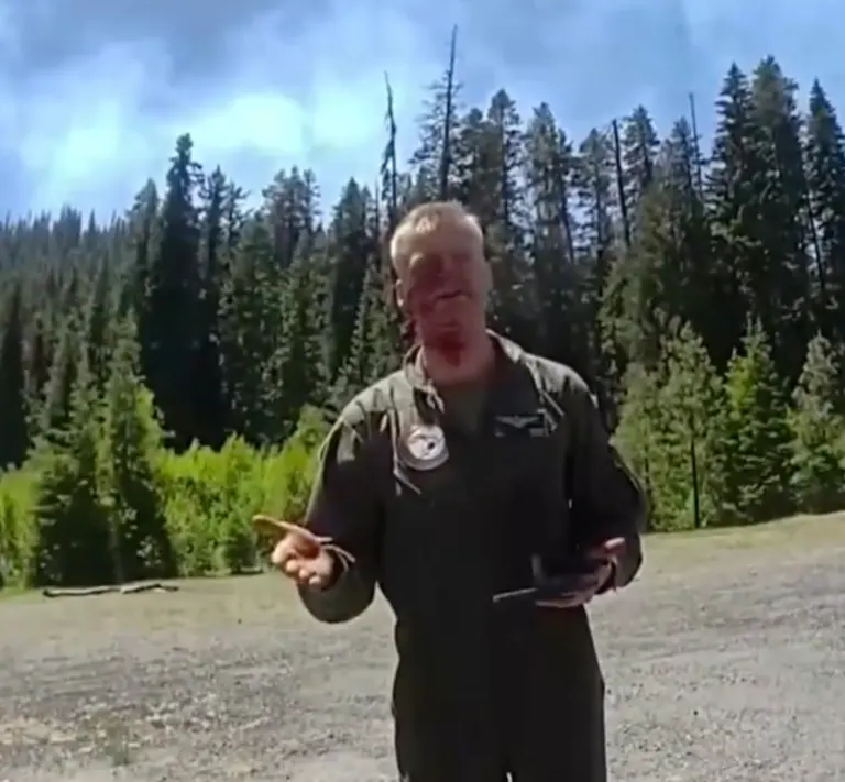 https://static.independent.co.uk/2026/08/17/9/02/Bloodied-military-pilot-greets-police-after-walking-away-from-horror-fighter-jet-crash.webp?trim=147,48,129,68&width=1200&height=800&crop=1200:800