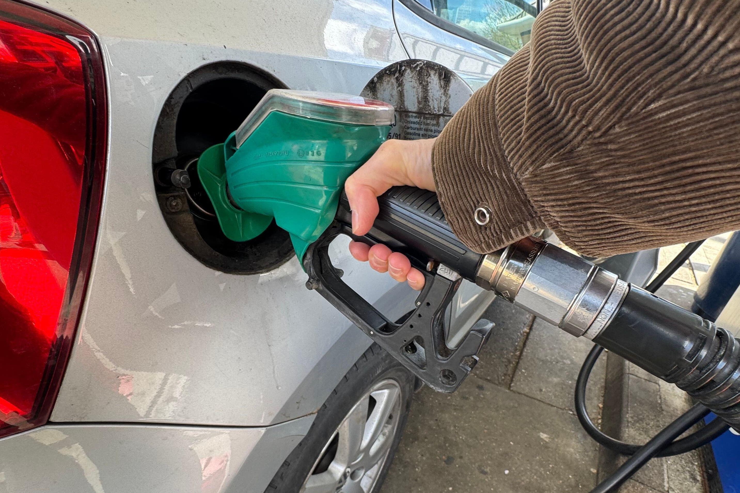 independent.co.uk - Holly Williams - Some retailers not passing on wholesale fuel price falls quickly enough - CMA