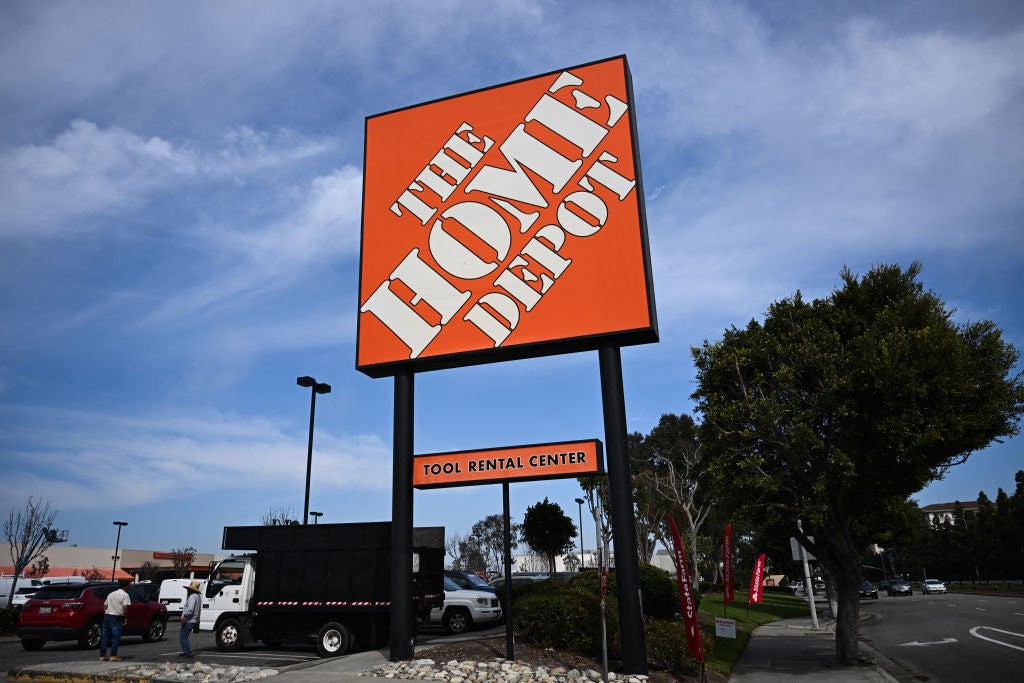 A focus on smaller summer home improvement projects helped Home Depot deliver improved second-quarter results