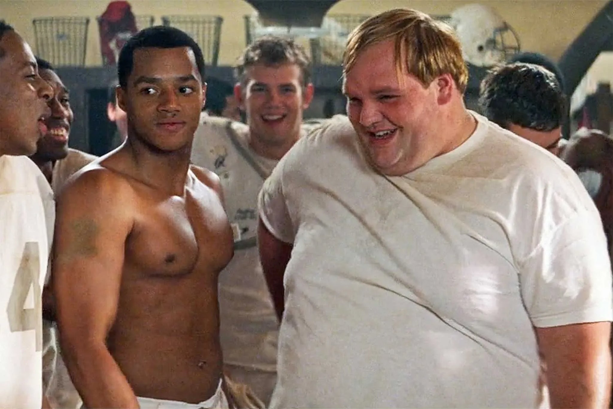 <p>Ethan Suplee (derecha) interpretó a Louie Lastik, personaje basado en el jugador de fútbol americano Lewis Lastik, en ‘Duelo de Titanes’</p>