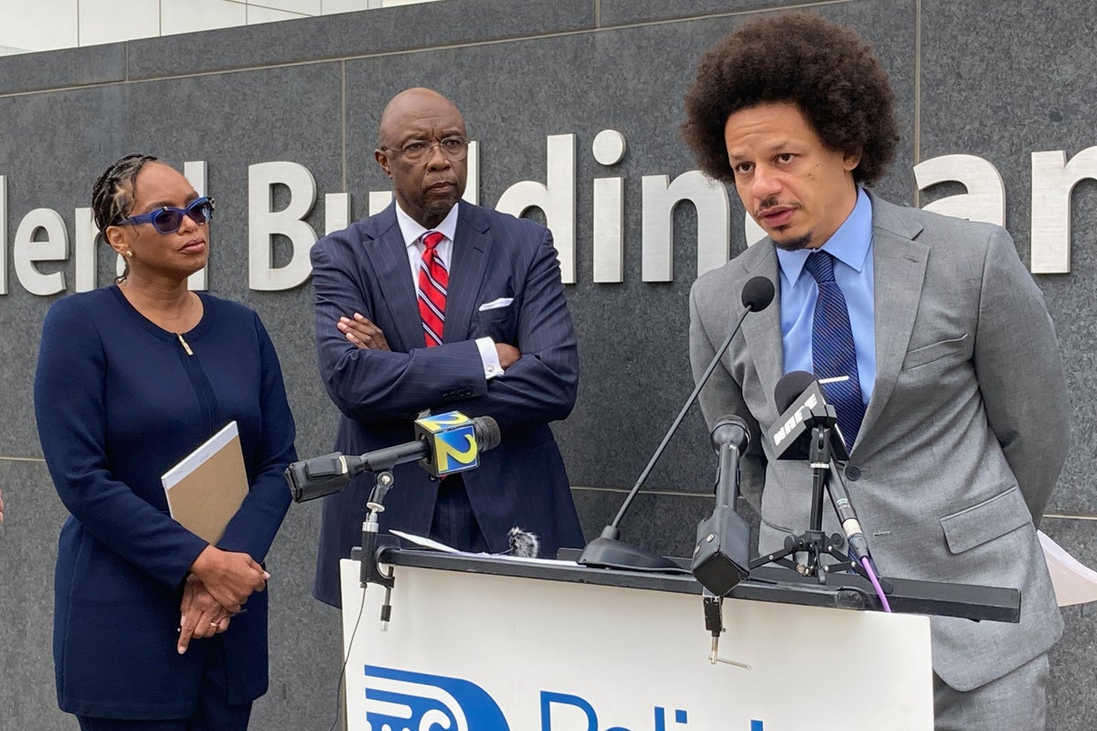 Eric André and Clayton English settle Atlanta airport drug-search lawsuit