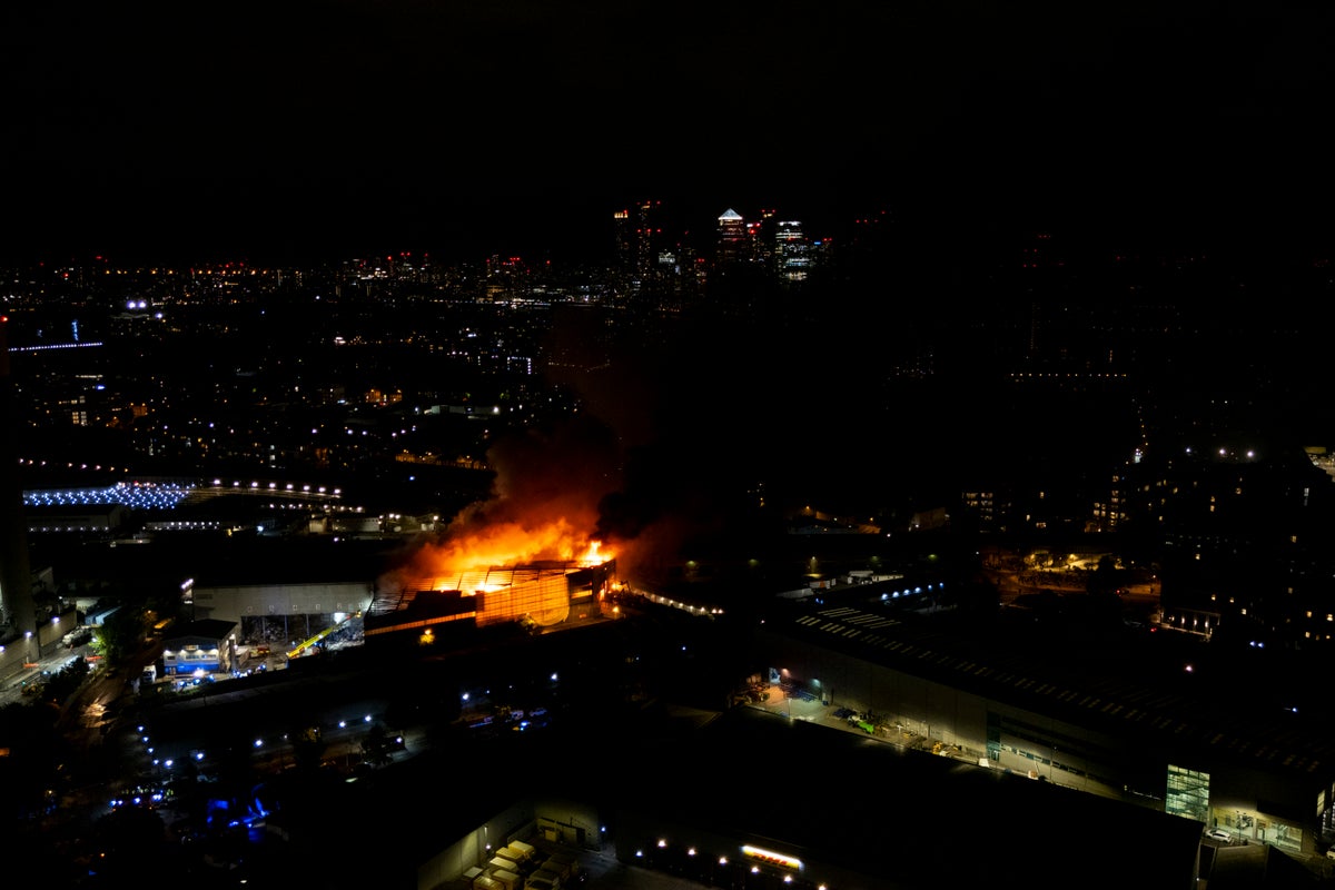 Around 100 firefighters tackle major blaze in southeast London