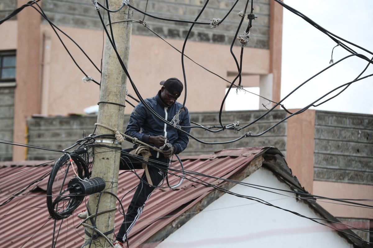 Kenya triples its power target, aiming to expand use of nuclear and geothermal energy Kenya triples its power target, aiming to expand use of nuclear and geothermal energy