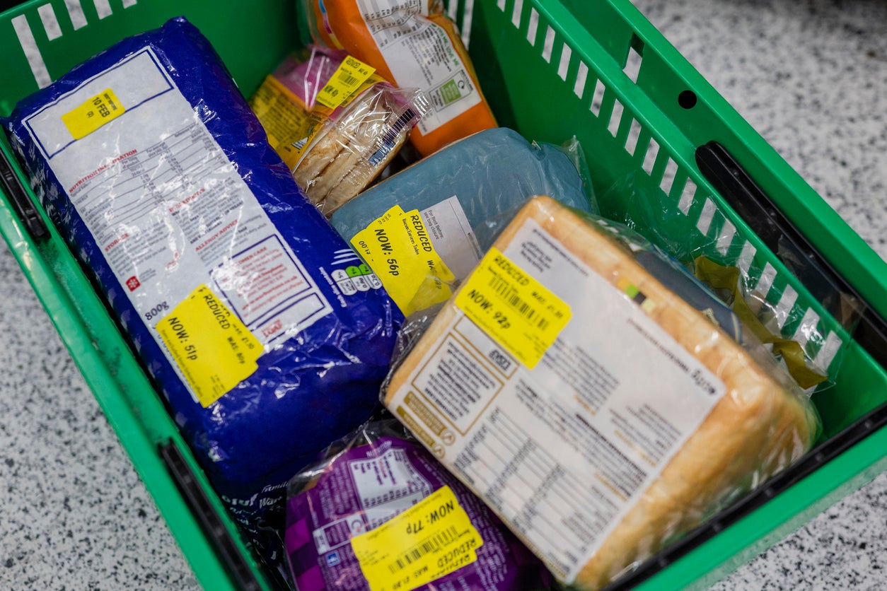 Reduced food can save money, but often leaves shoppers less time to eat it safely