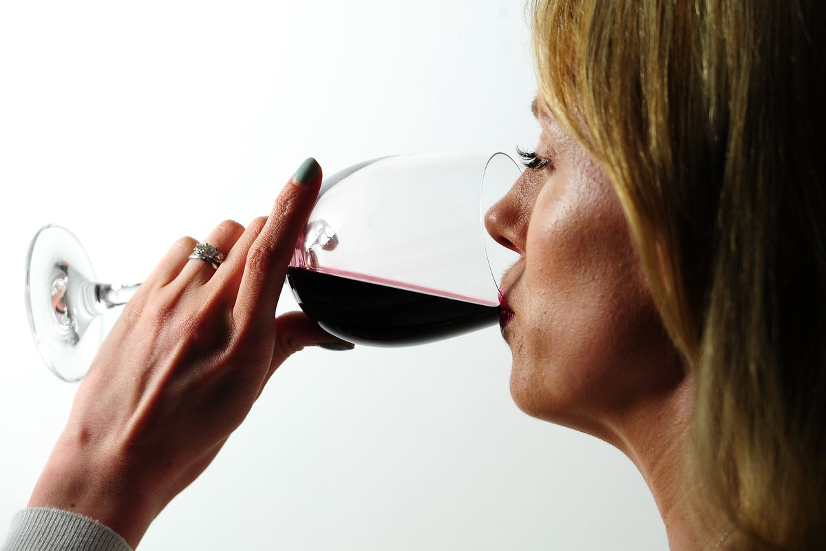 Photo: independent.co.uk Study Reveals How Quitting Alcohol Changes the Brain, Raises Relapse Risk
