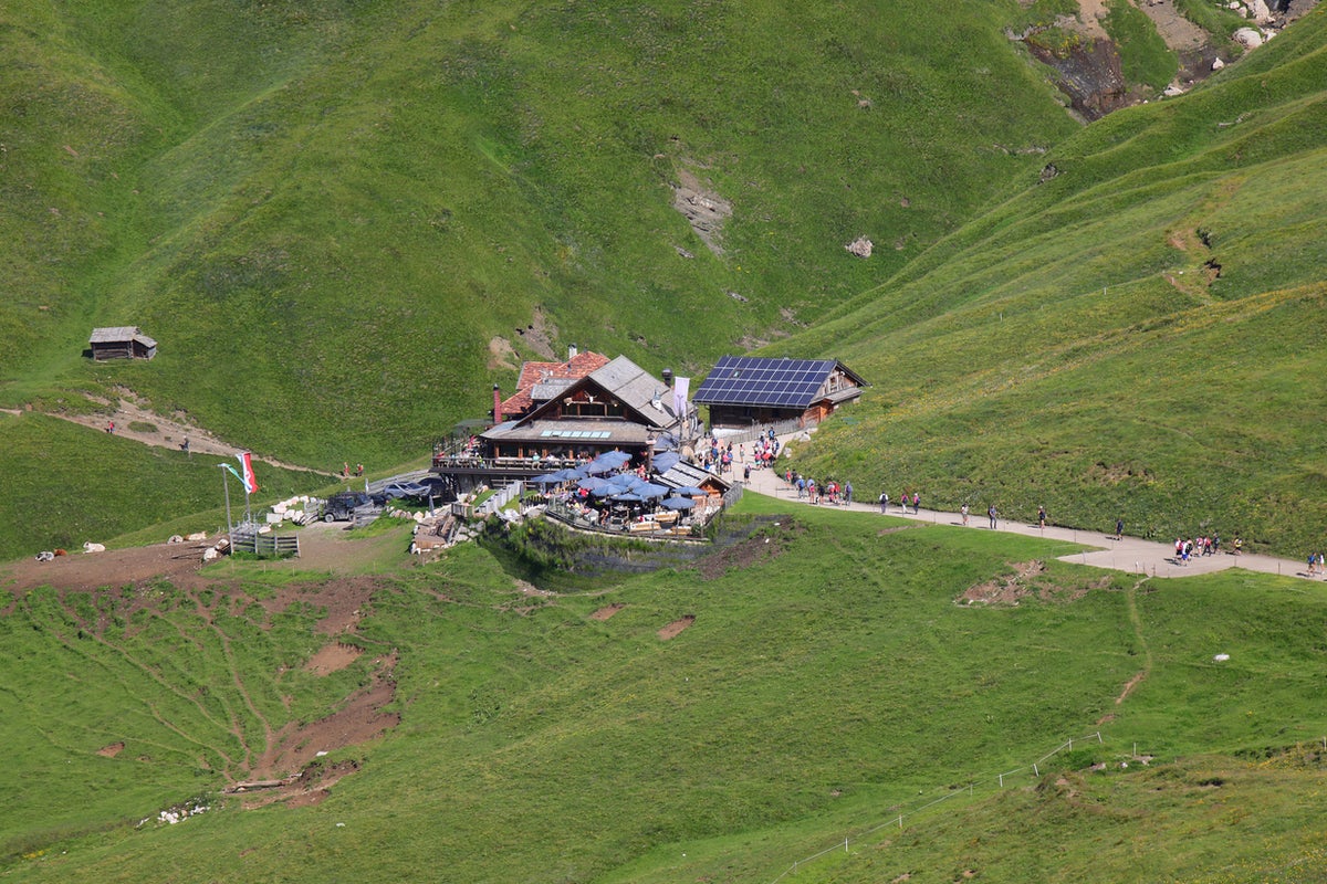 Viraler Gebäck-Hype sorgt für lange Warteschlangen in den Dolomiten