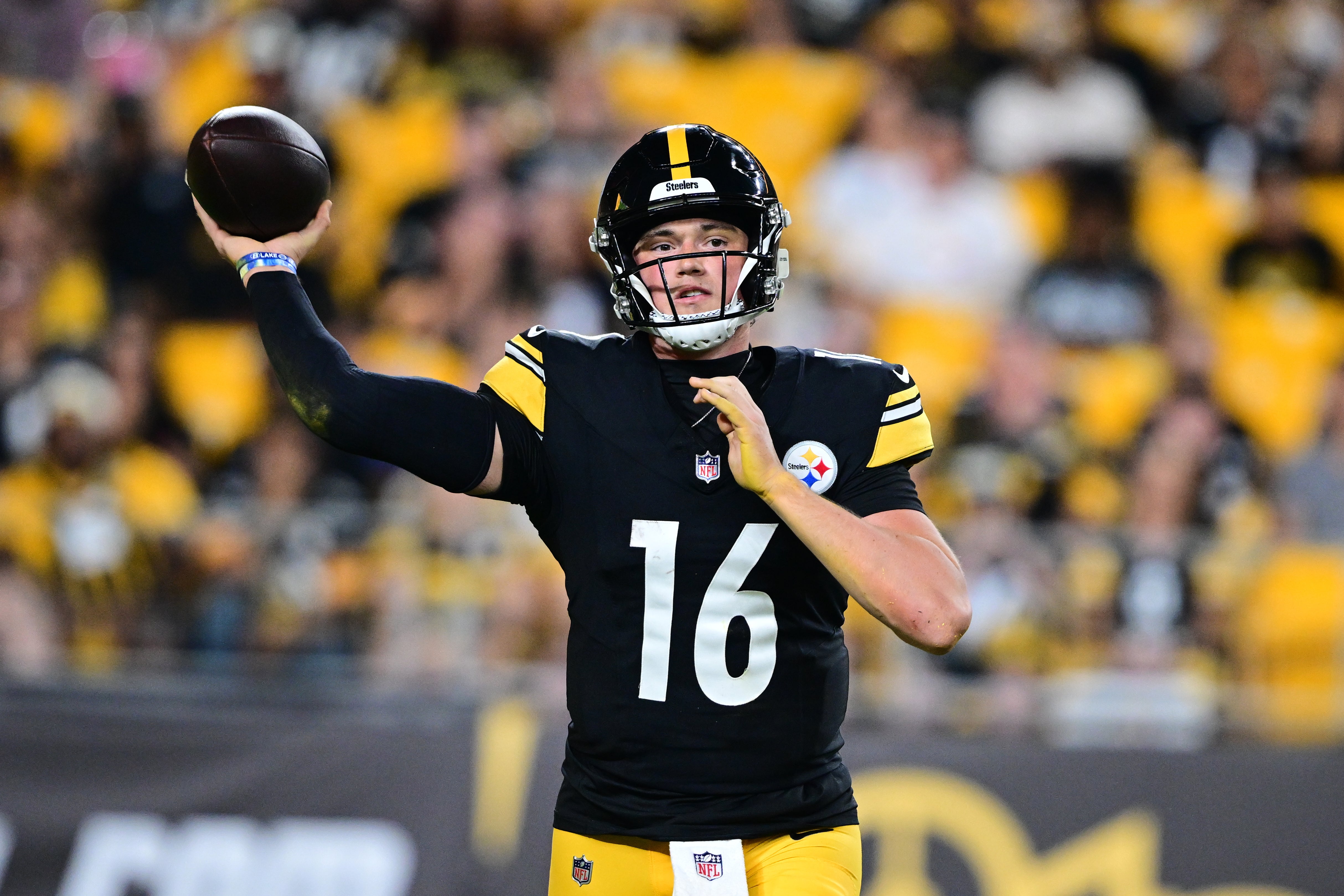 STEELERS-QB JOVENES