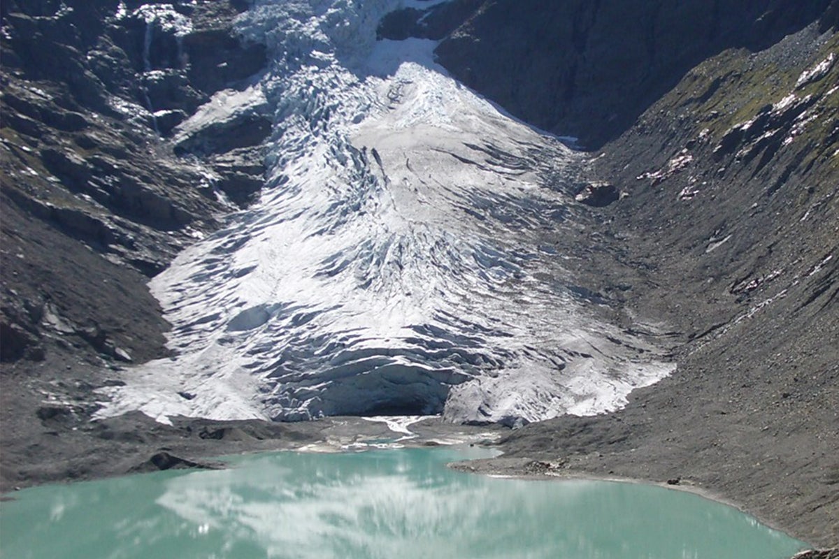 Decades-old mystery solved as bodies of missing climbers discovered in melting glacier Decades-old mystery solved as bodies of missing climbers discovered in melting glacier