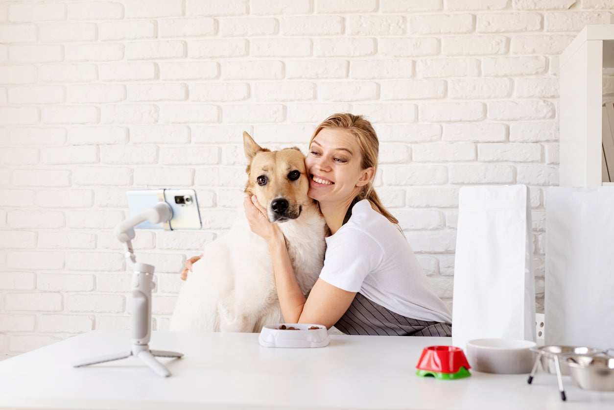 Psychologist explains what your pet&rsquo;s social media account reveals about you