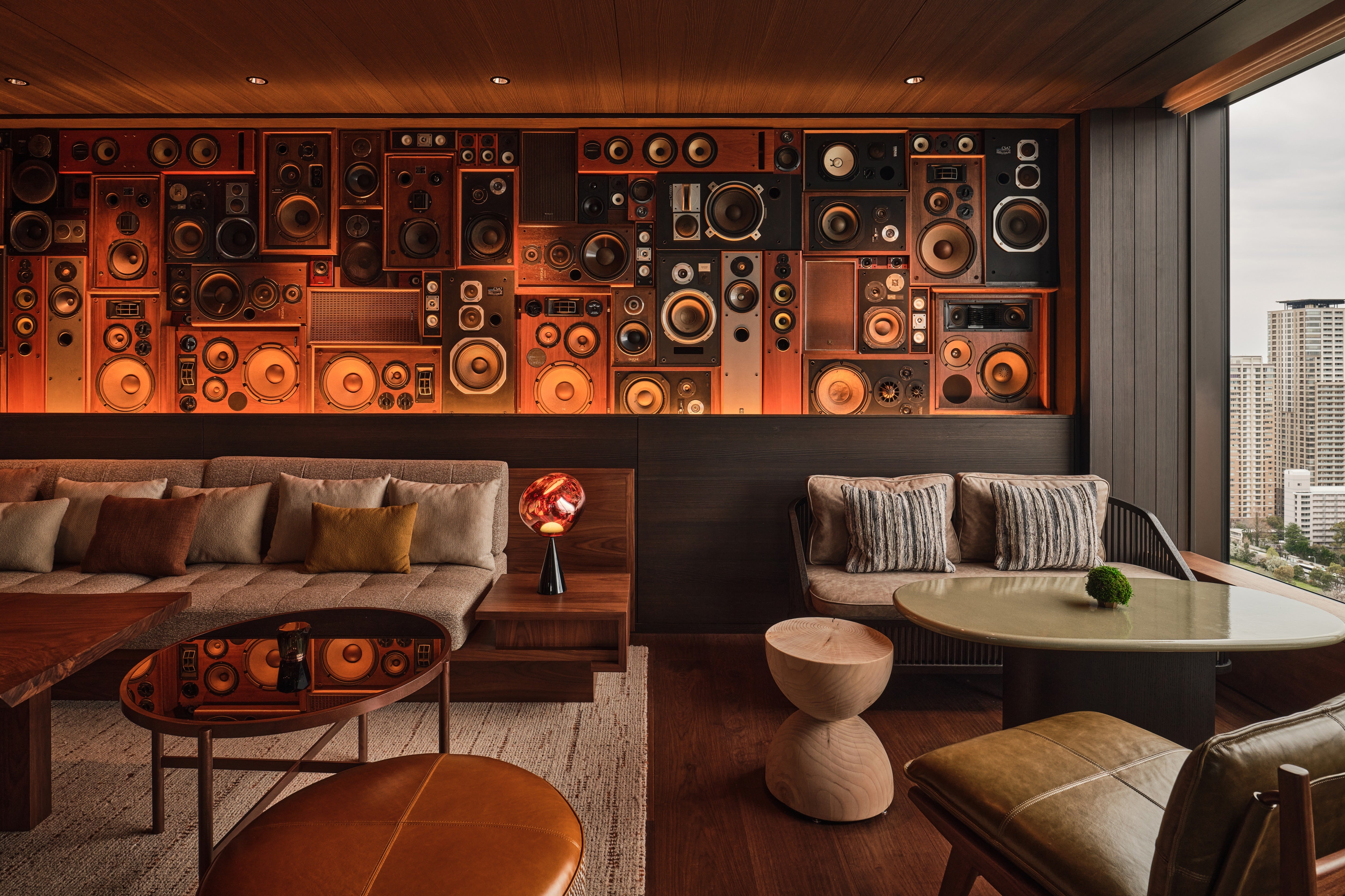 Trendy, youthful luxe is the order of the day in Patina's bar and lounge