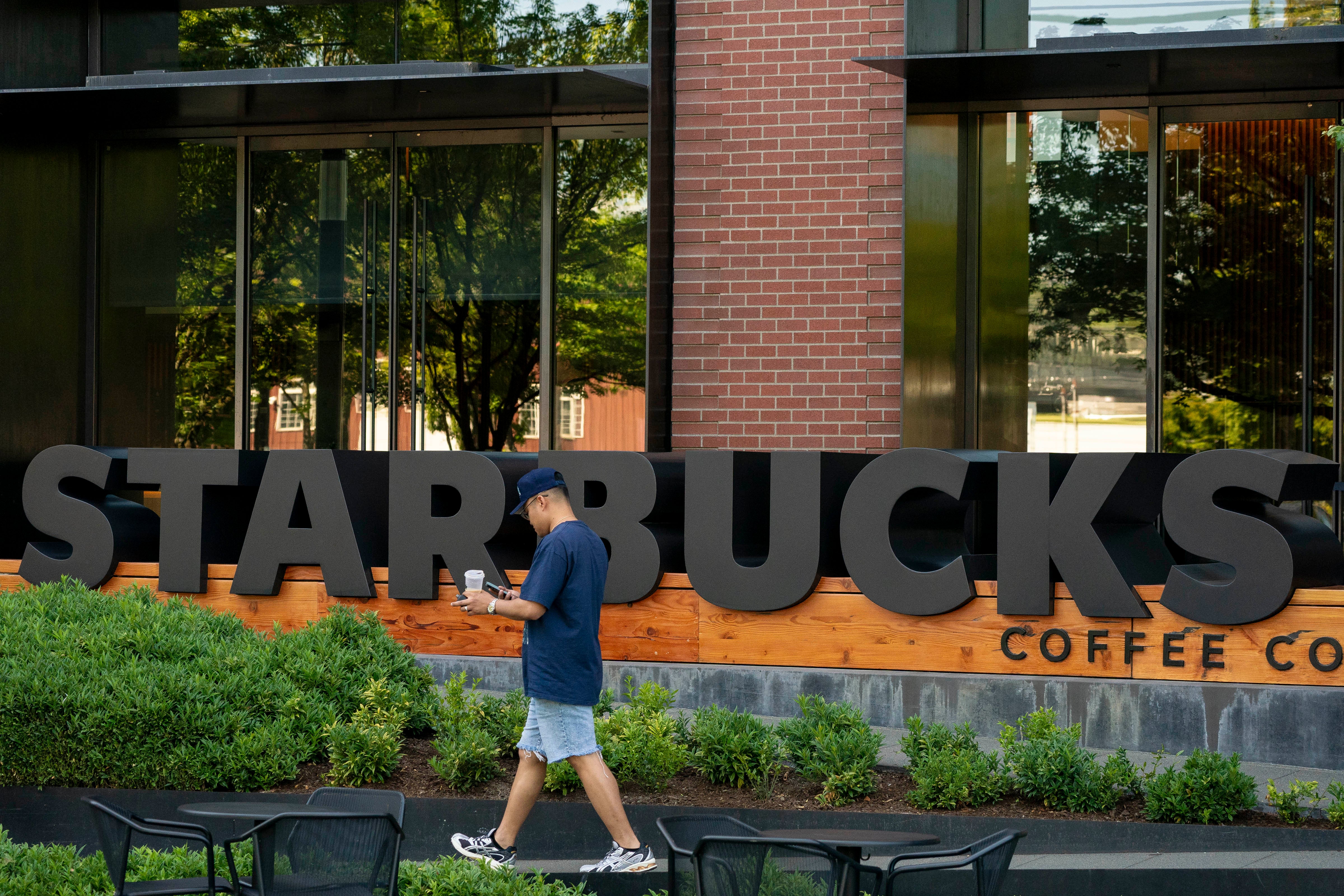 starbucks layoffs