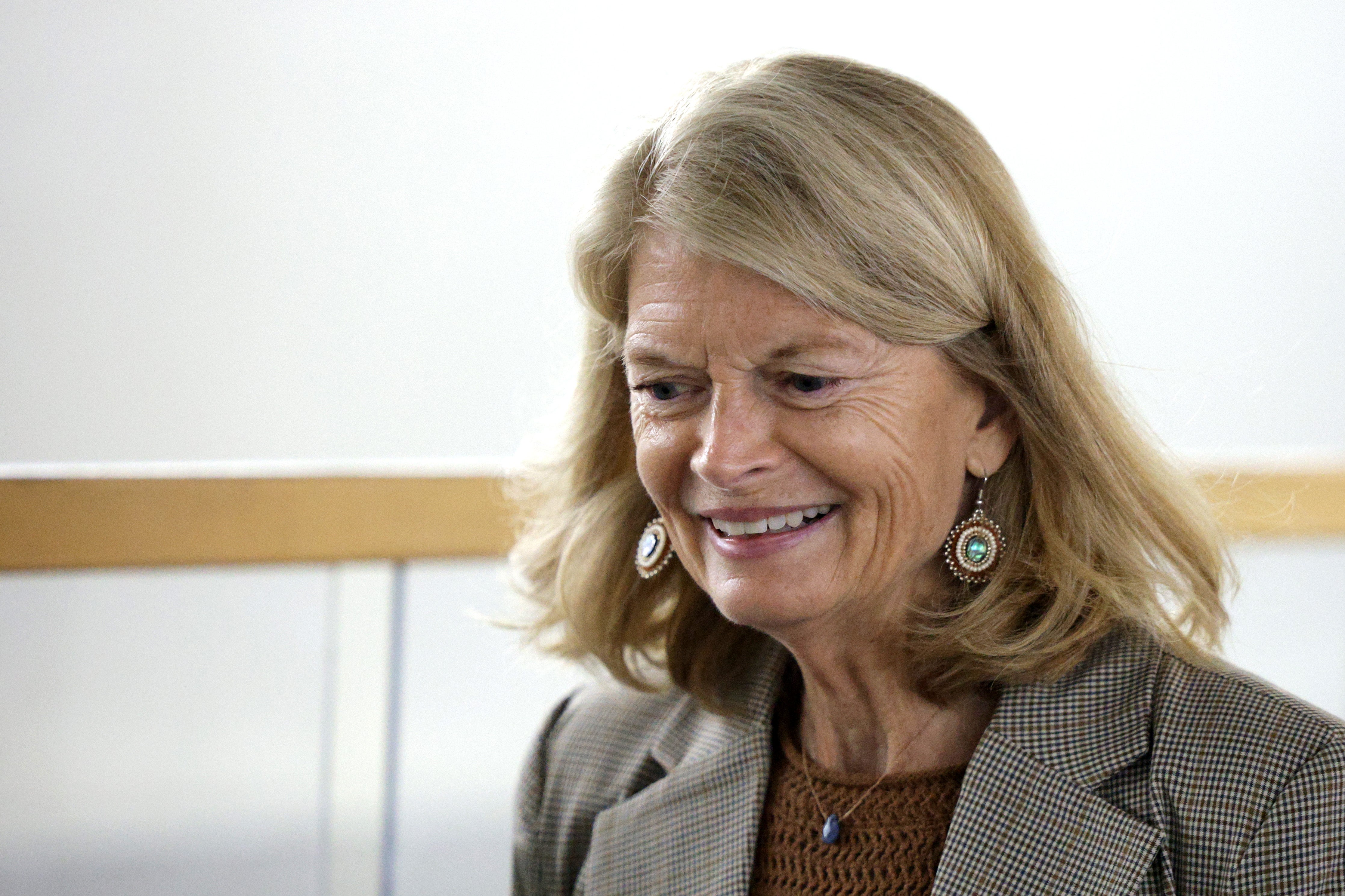 Alaska Senator Lisa Murkowski said that she had traveled “extensively” with Security Aviation in the past