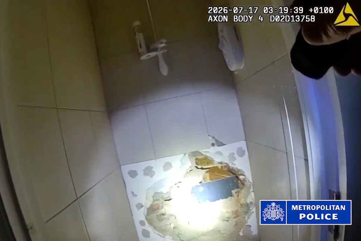 Three thieves caught trying to tunnel their way into London jewellery shop