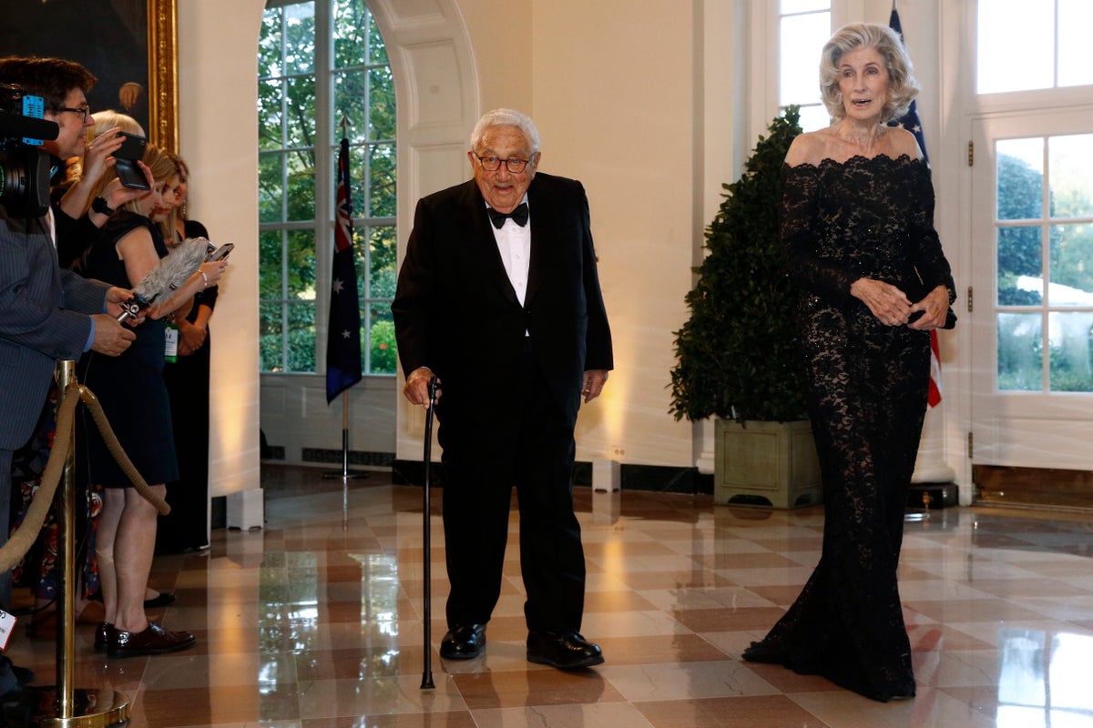 Philanthropist Nancy Kissinger Dies at Age 92