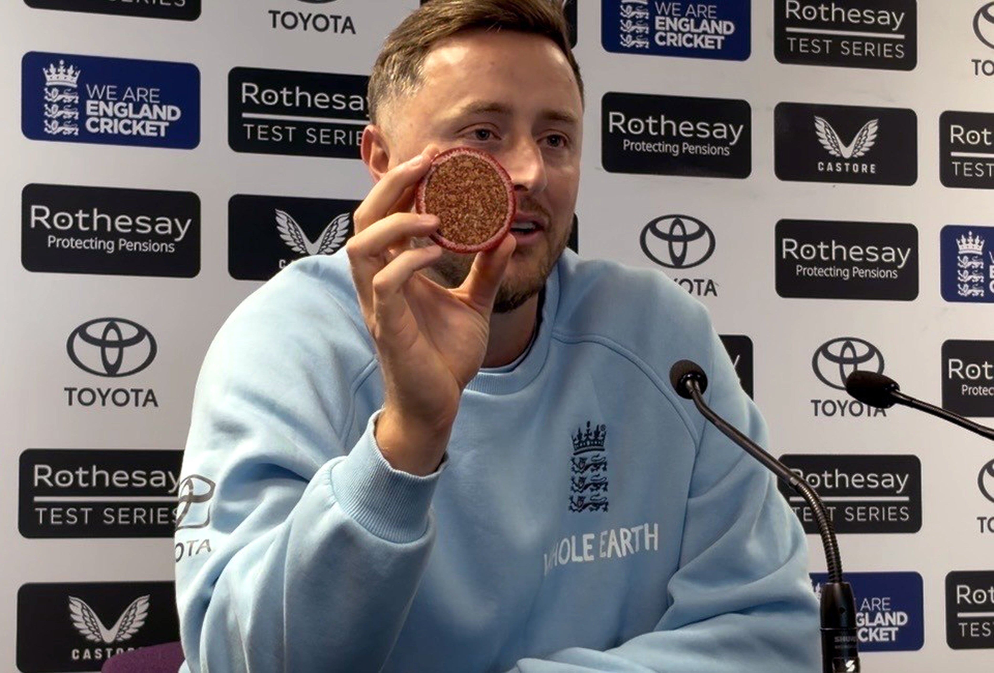 Ollie Robinson, pictured, and Josh Tongue shared the match ball – literally – after five wickets each in Pakistan’s first innings (Rory Dollard/PA)