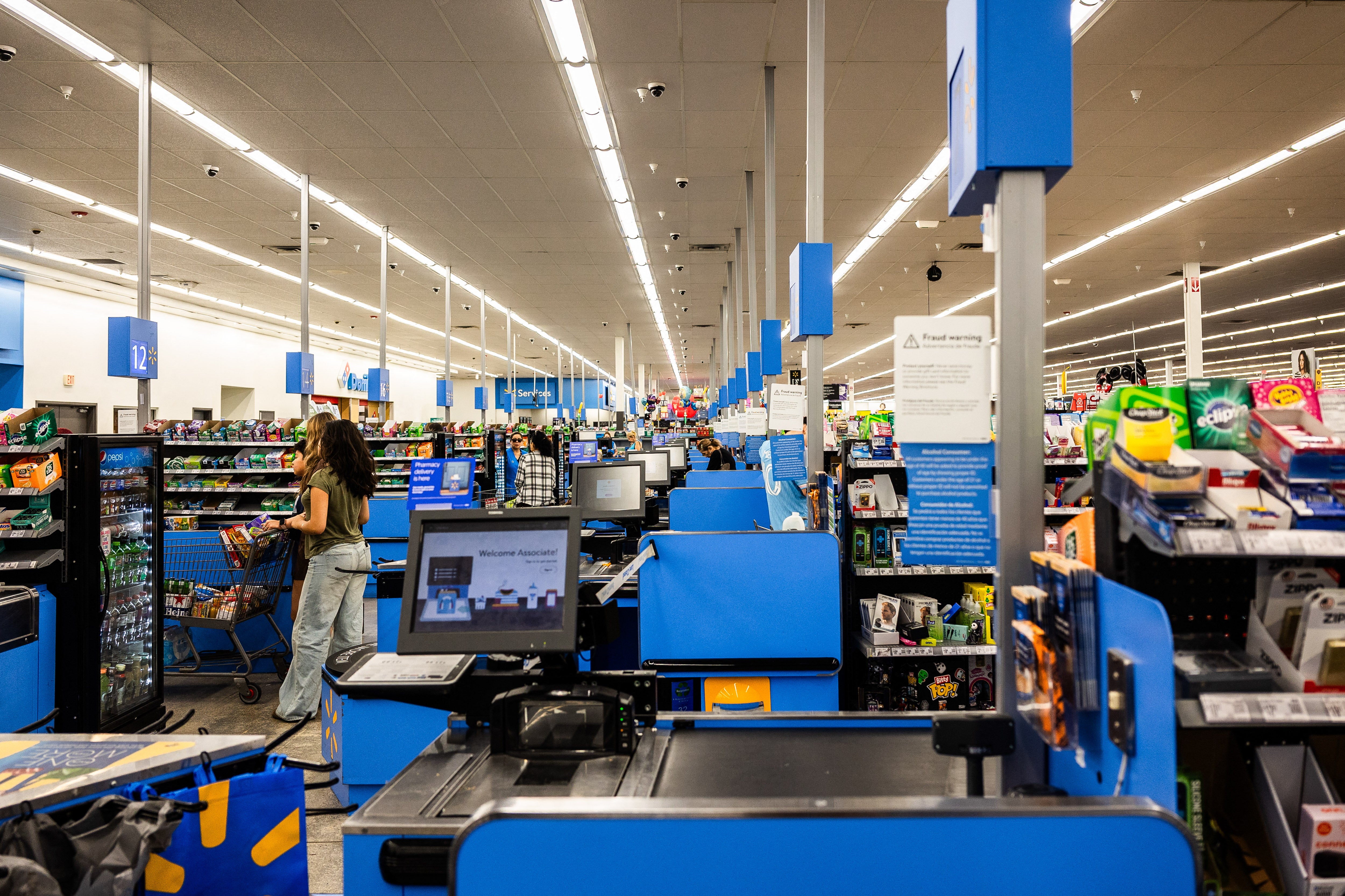 Walmart is changing how shoppers pay