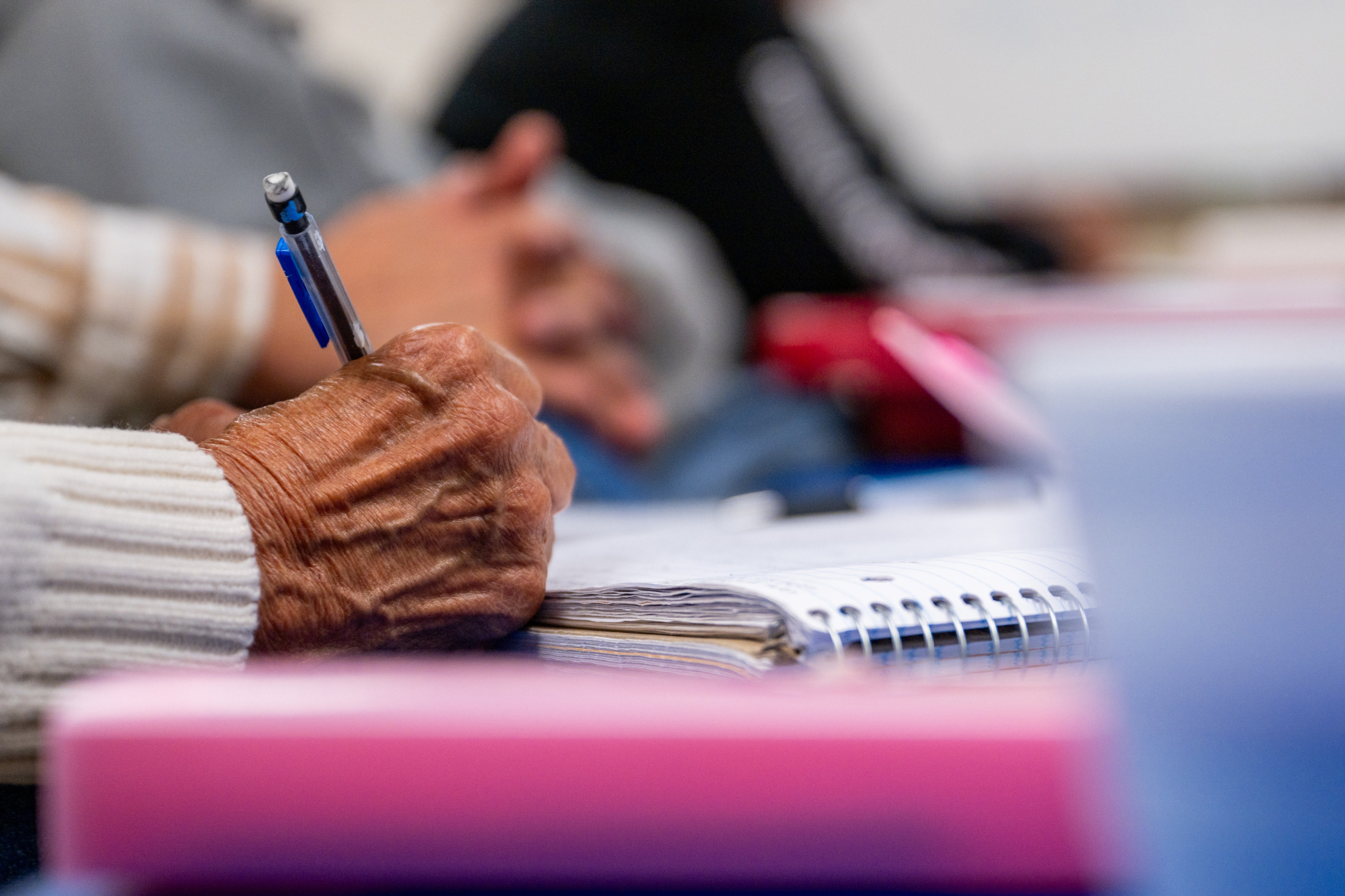 Writing by hand - instead of typing on a laptop or tapping on your phone - has serious cognitive benefits