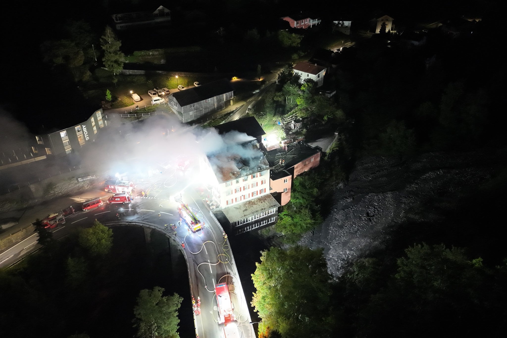Large amounts of smoke were seen rising from the residential complex