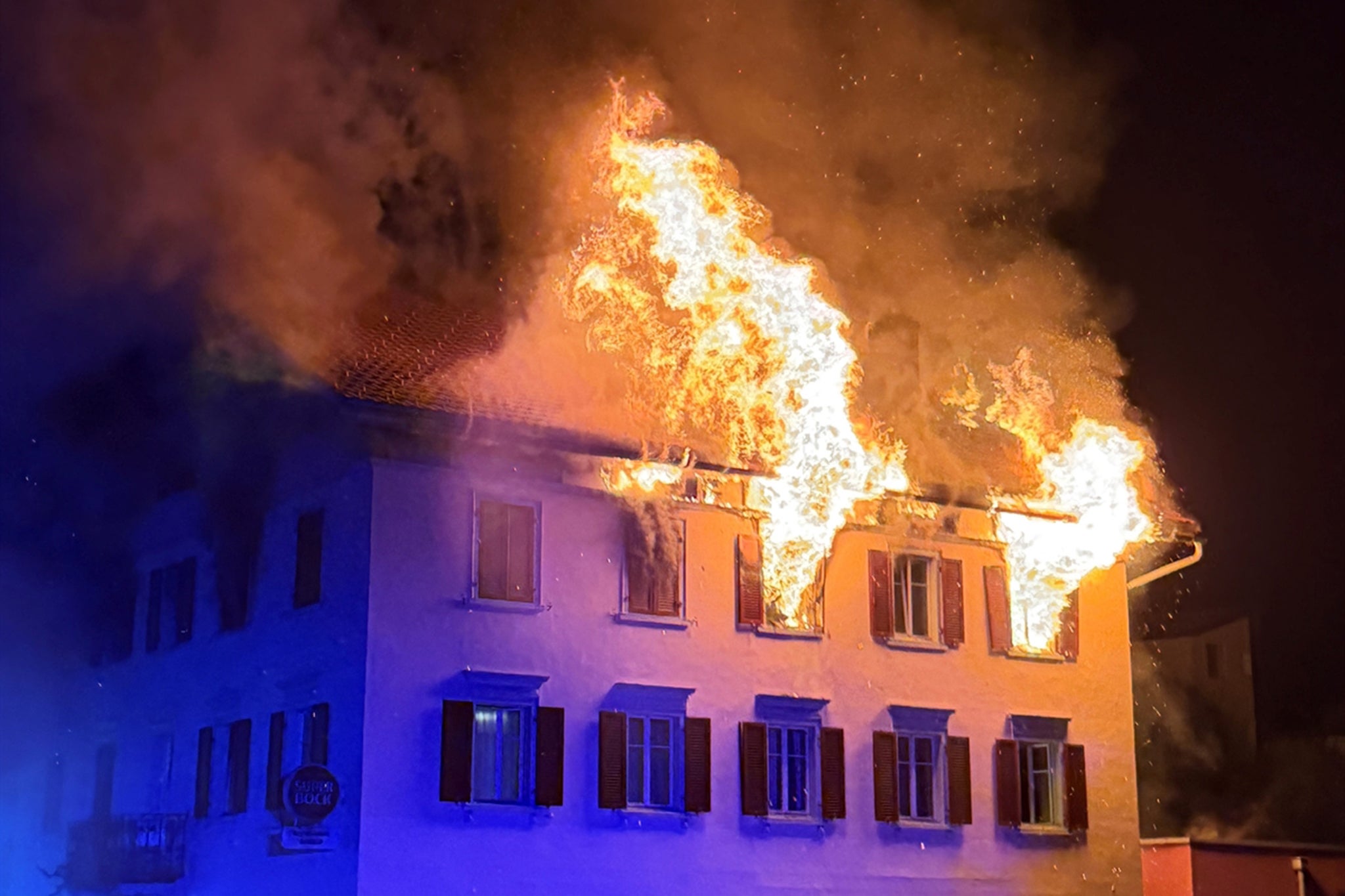 Five people have been reported as missing after the outbreak of the fire
