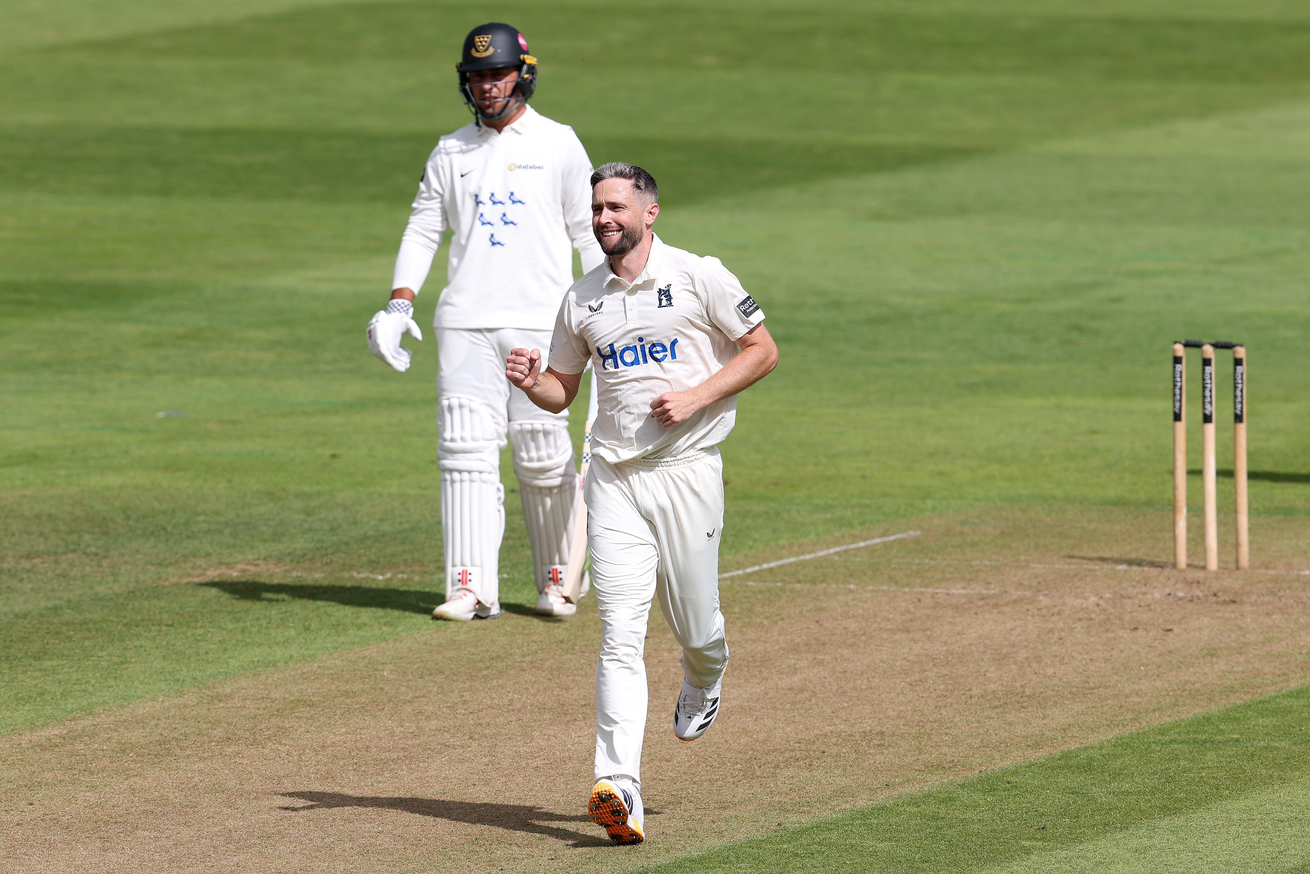 Chris Woakes helped Warwickshire to victory in a one-wicket thriller (Getty)