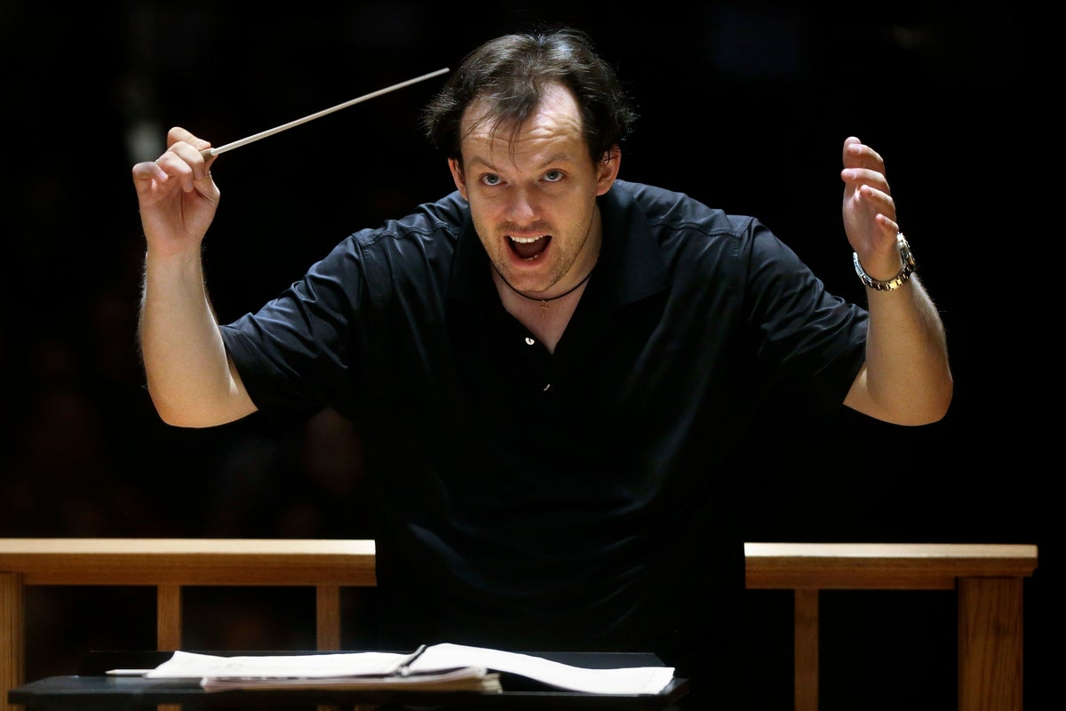 Union for Boston Symphony Orchestra musicians authorizes first strike in ensembles 145-year history