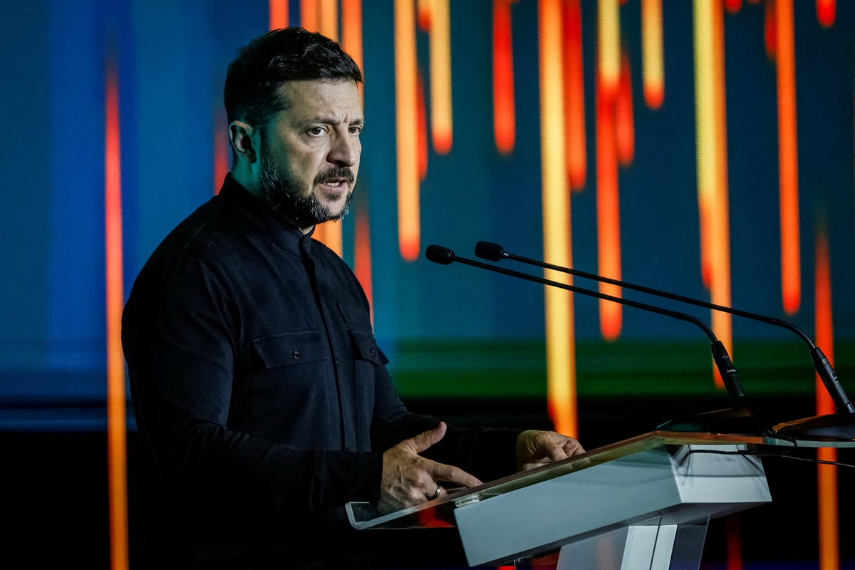 Ukraine-Russia war latest: Zelensky claims Putin is drafting 300,000 troops and gives warning on wartime elections